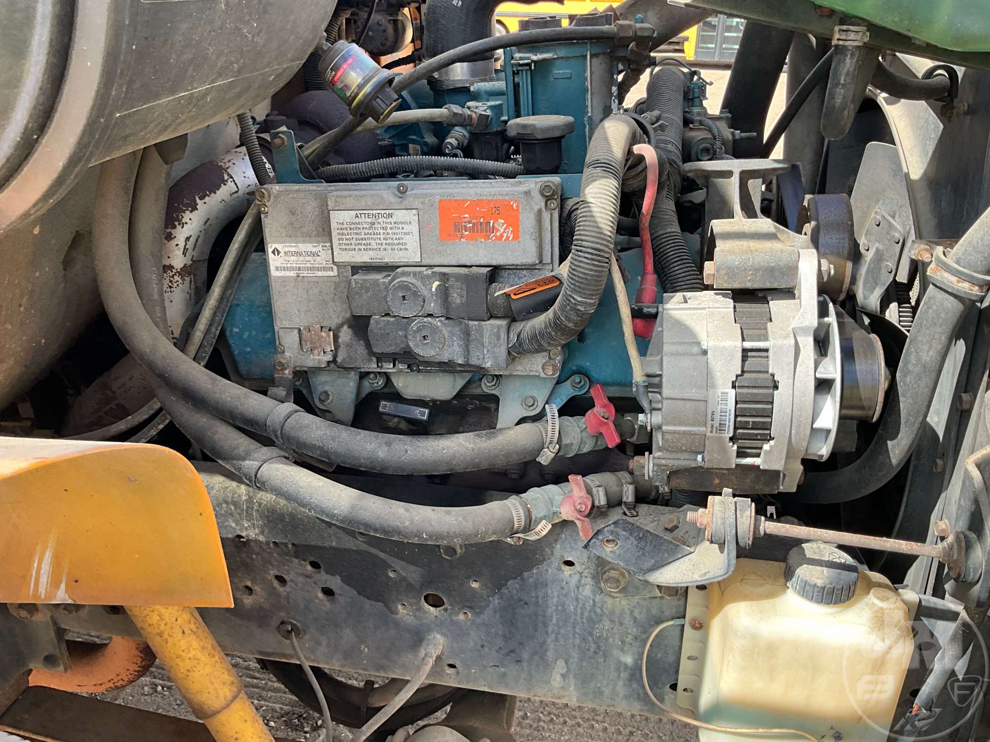 2000 International 3800
