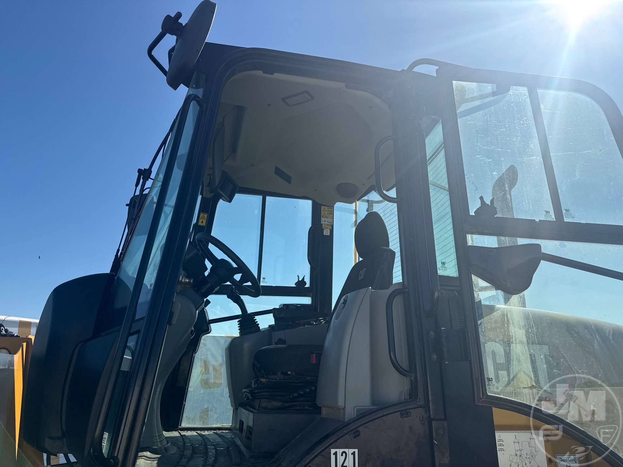 2021 Caterpillar 910