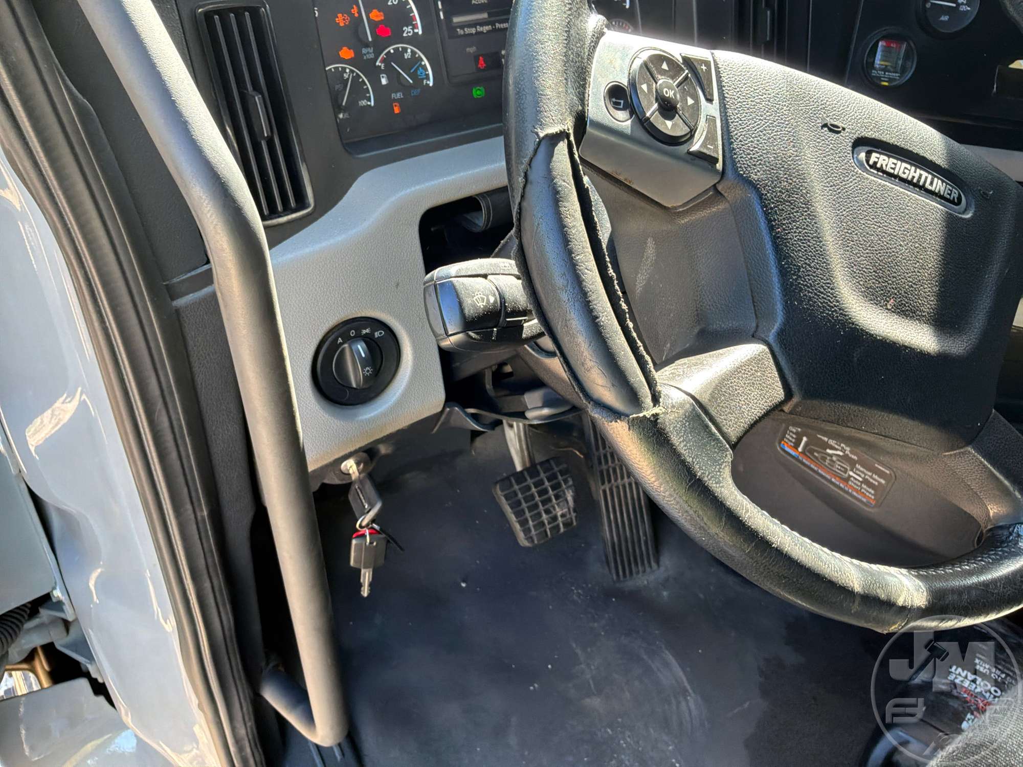2021 Freightliner CASCADIA EVOLUTION