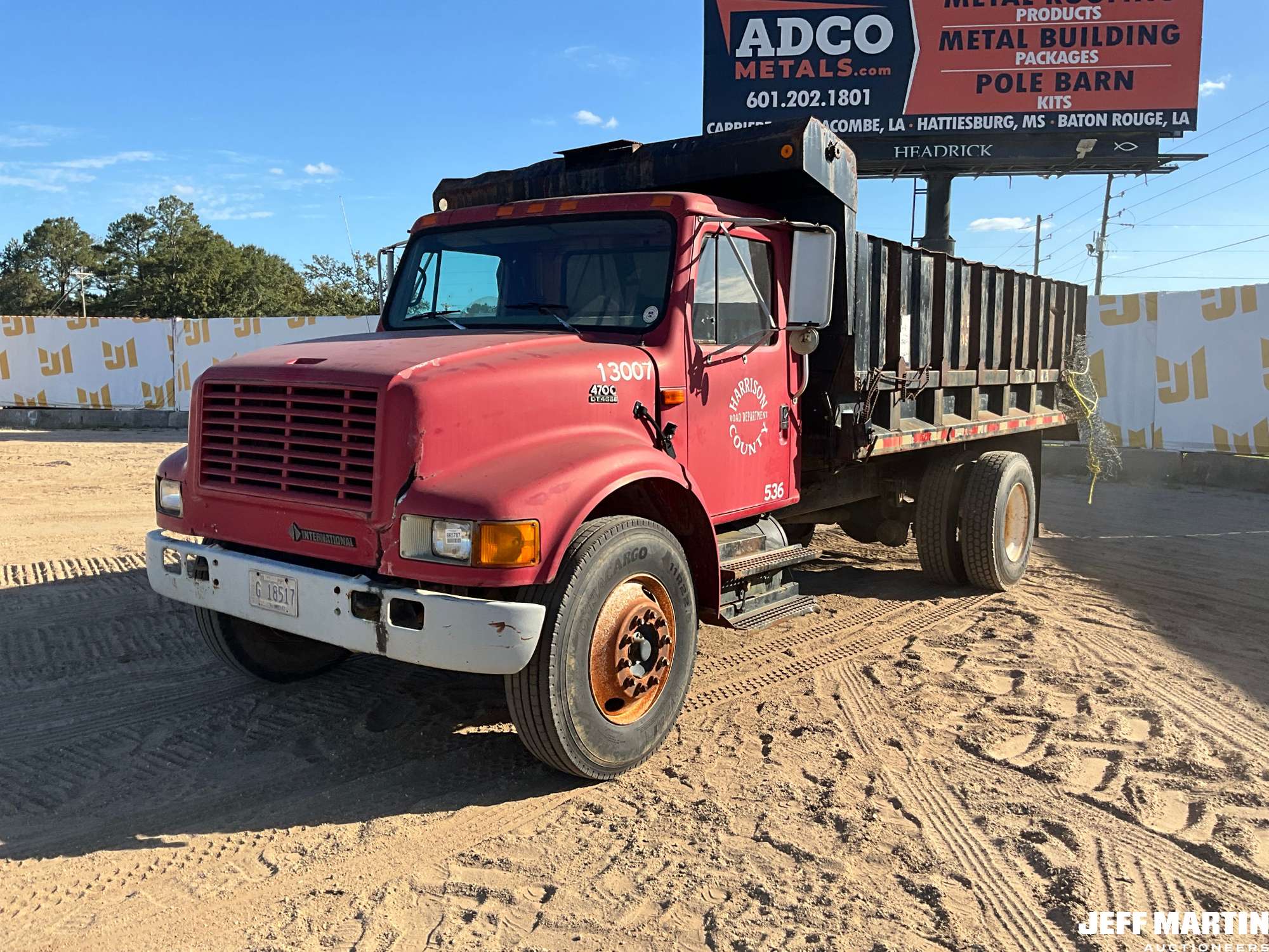 Photo of 2001 International 4700