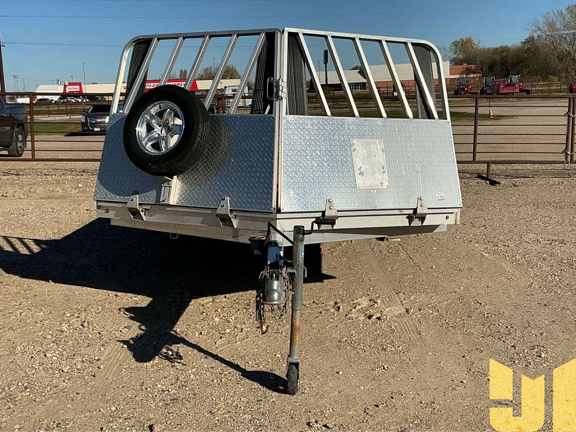 2019 Aluma 8622 V-NOSE SNOWMOBILE TRAILER