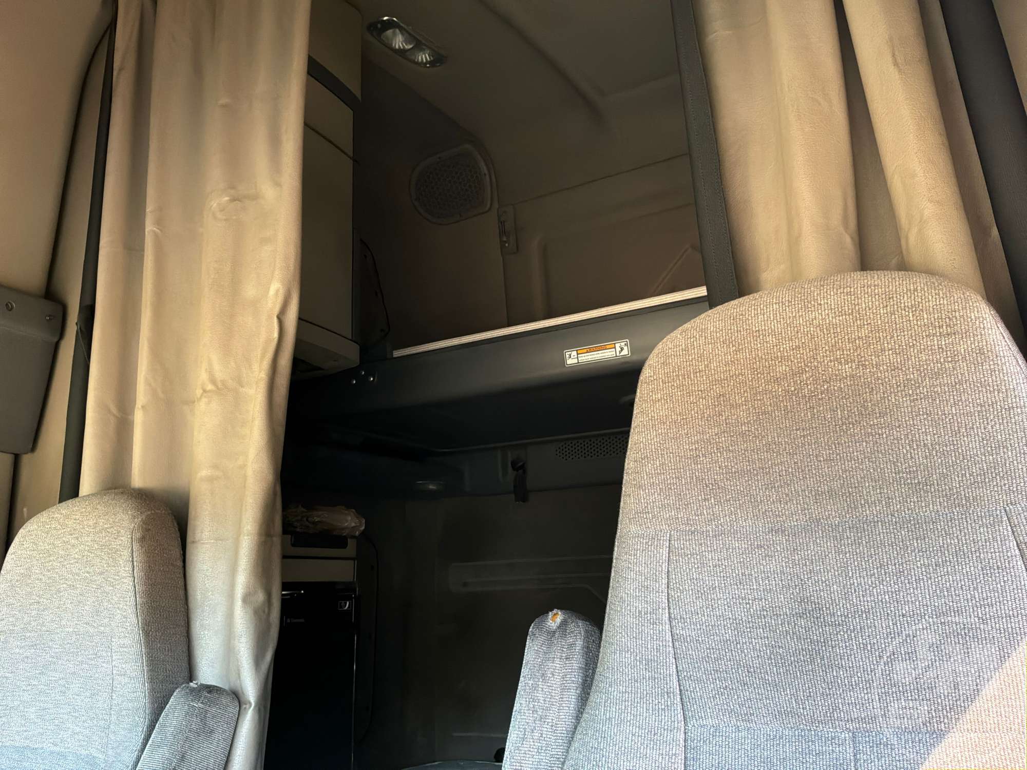 2015 Freightliner CASCADIA