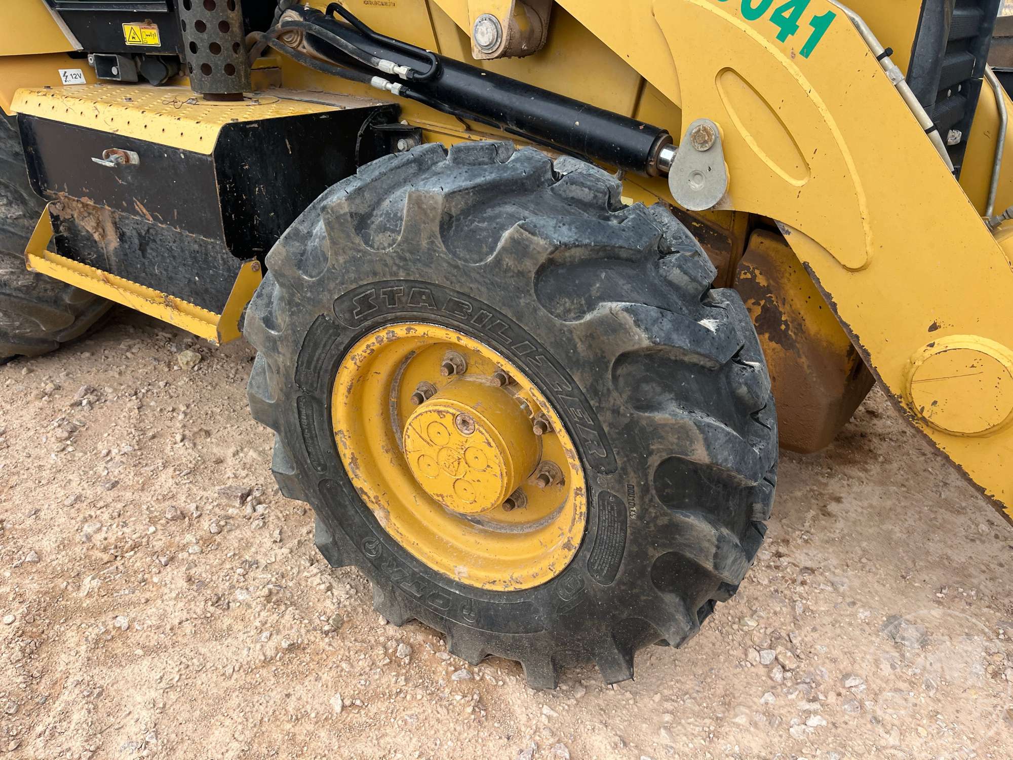 2013 Caterpillar 420F