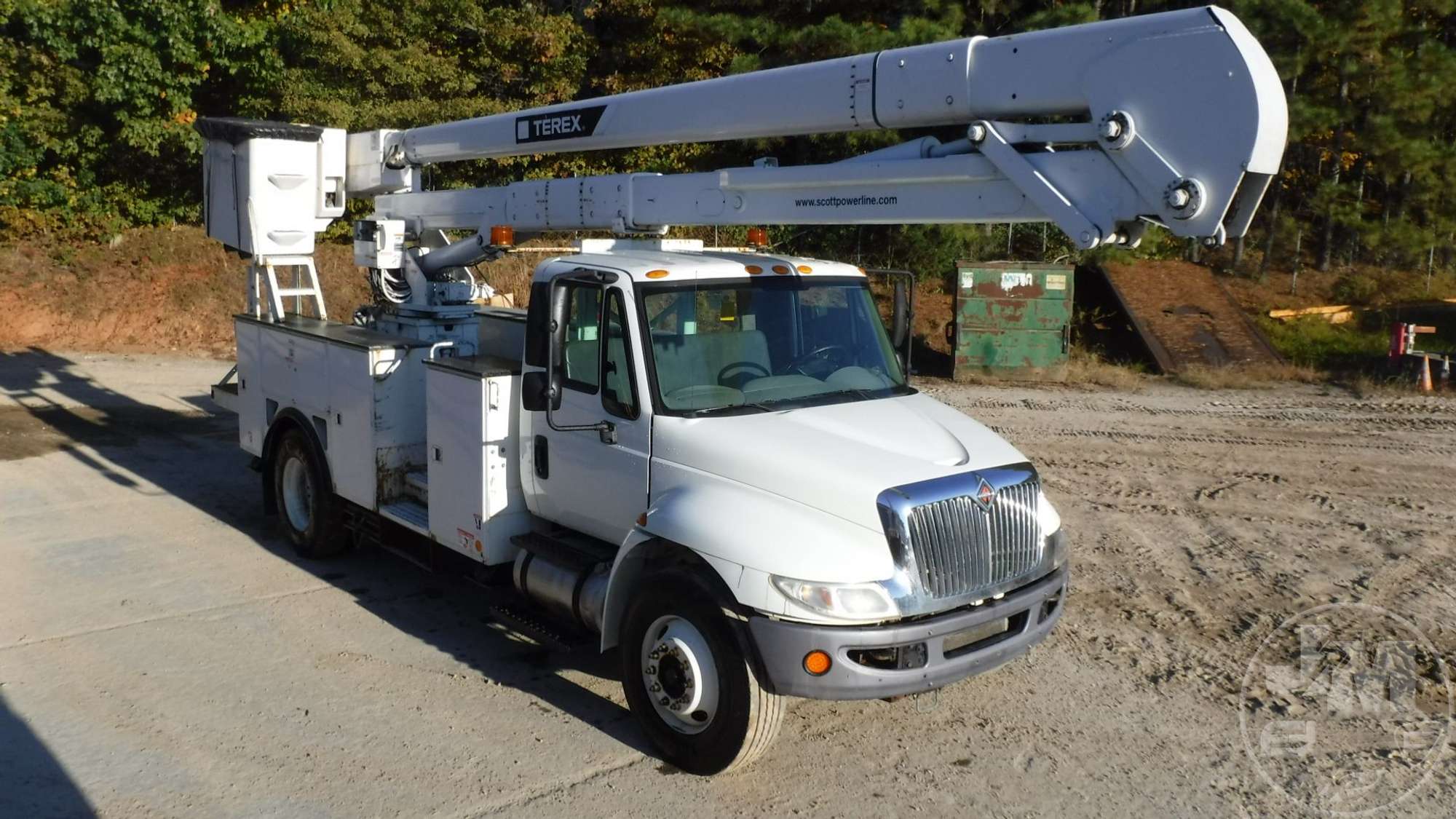 2015 International MA025