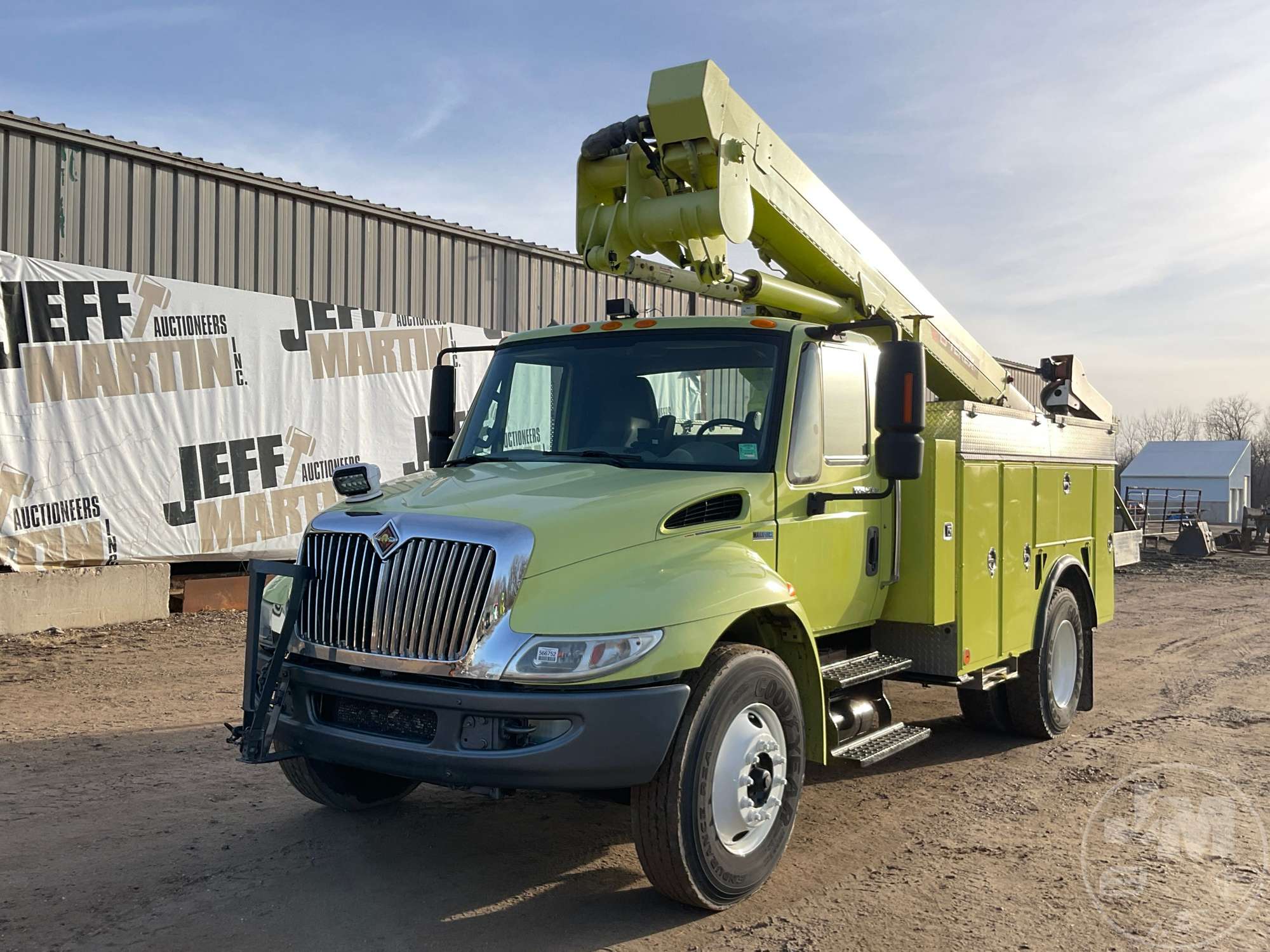 2012 International 4300 SBA