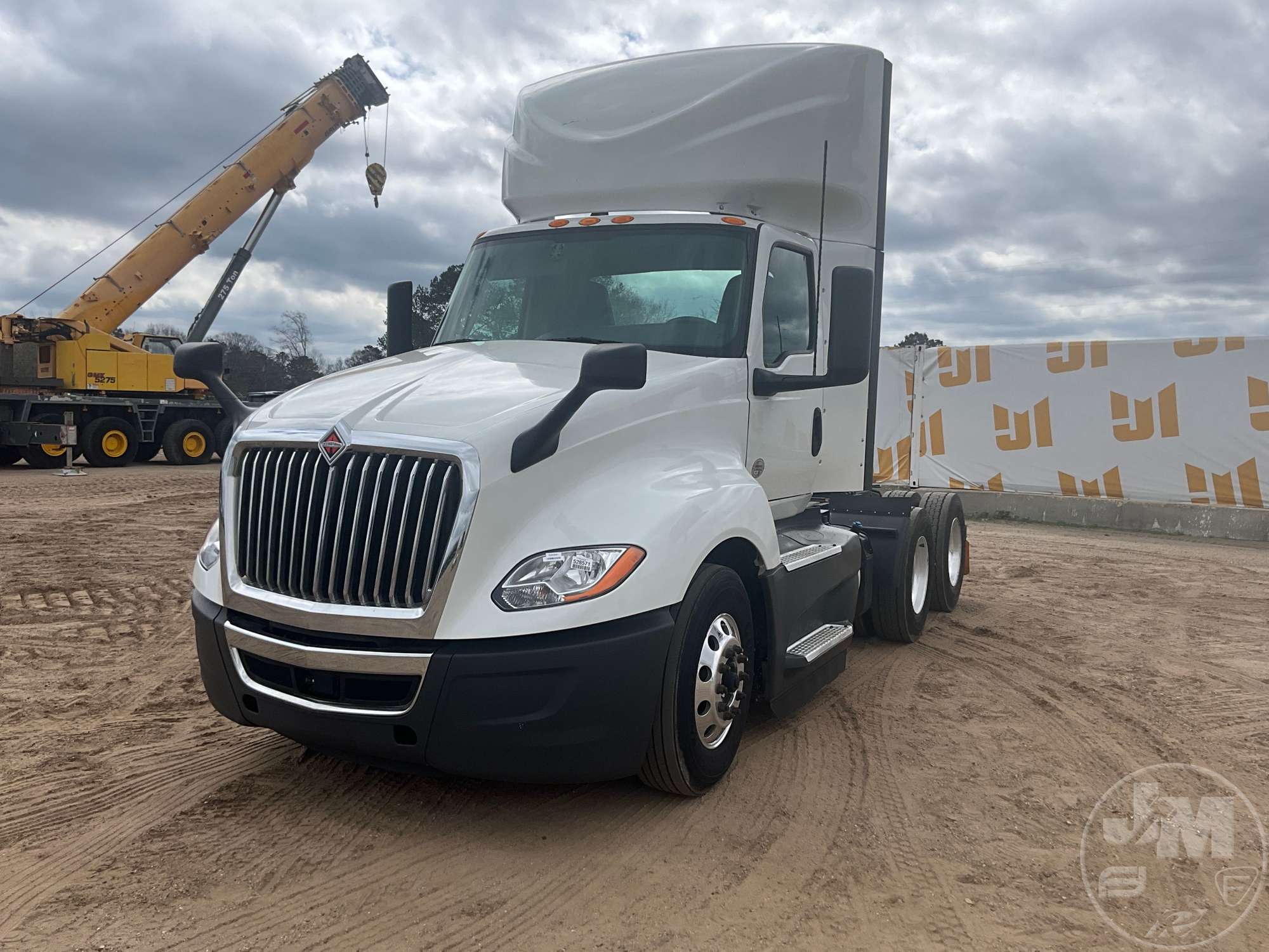 Photo of a 2021 International LT625