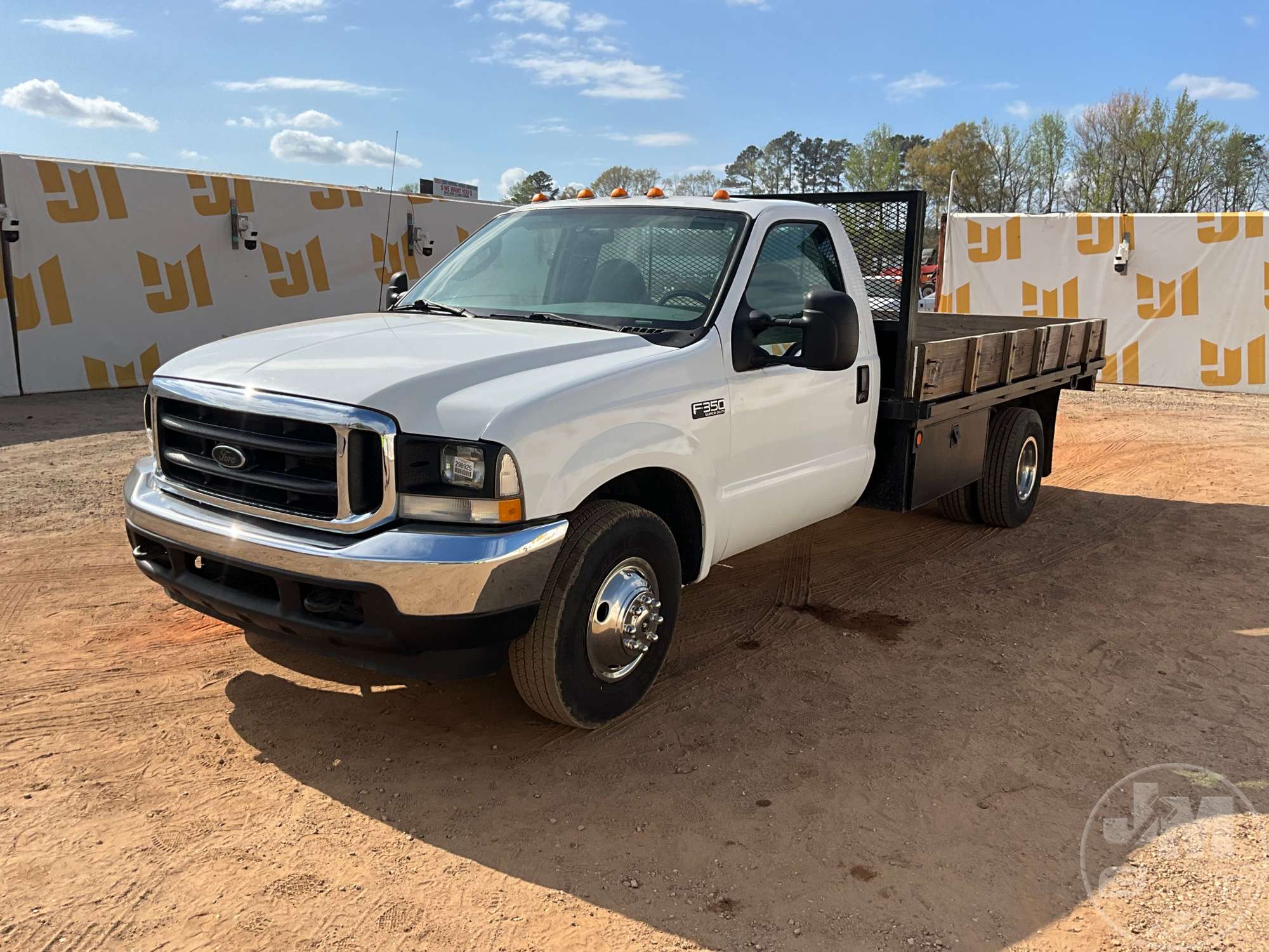 Photo of a 2004 Ford F-350XLT SD