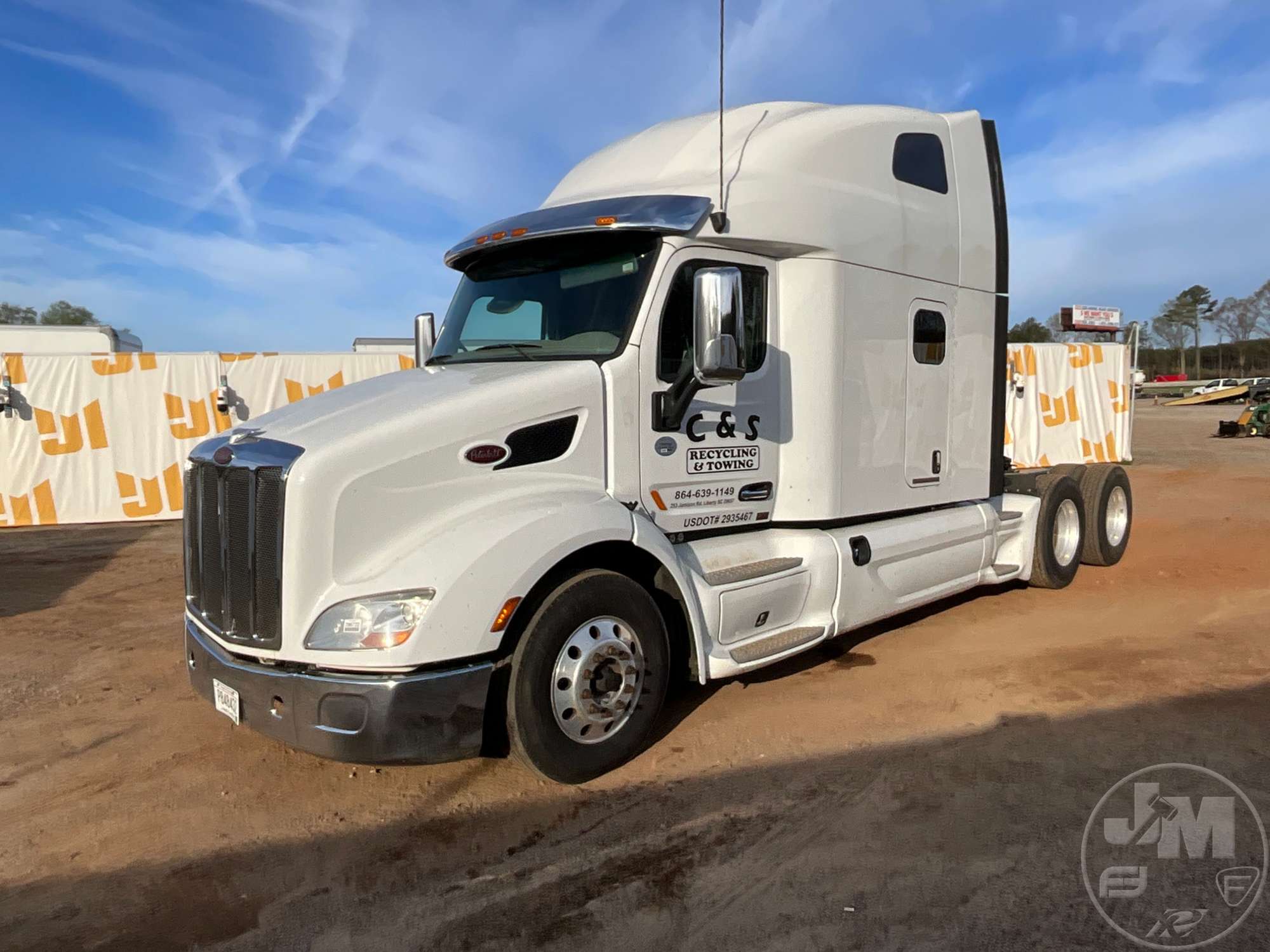 Photo of a 2020 Peterbilt 579
