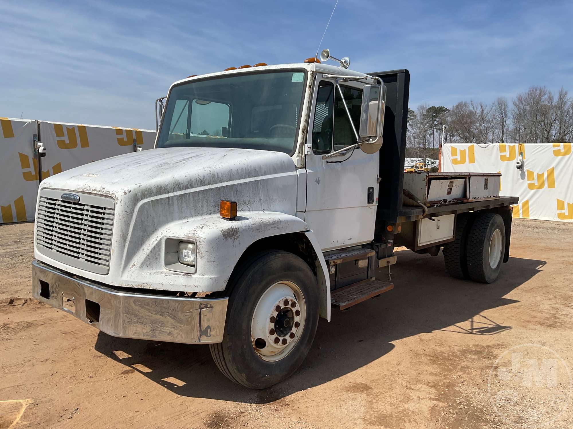 2000 Freightliner FL70