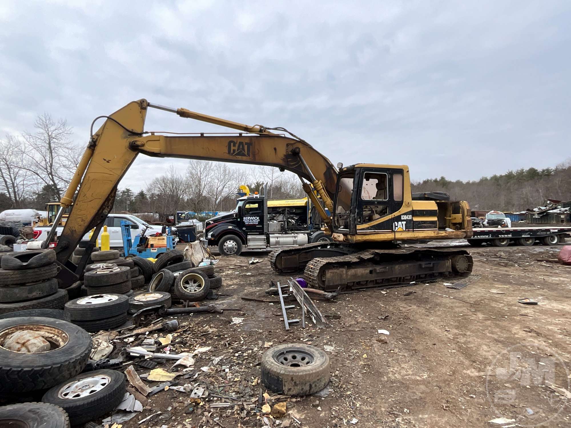Photo of a  Caterpillar 322L