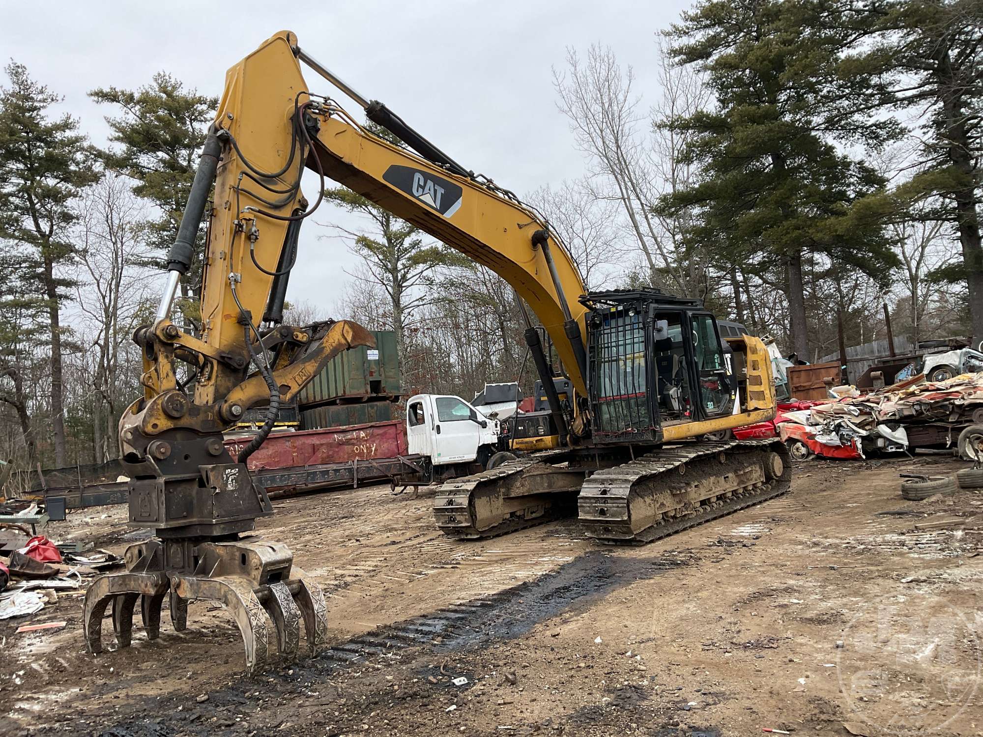 Photo of a  Caterpillar 329E