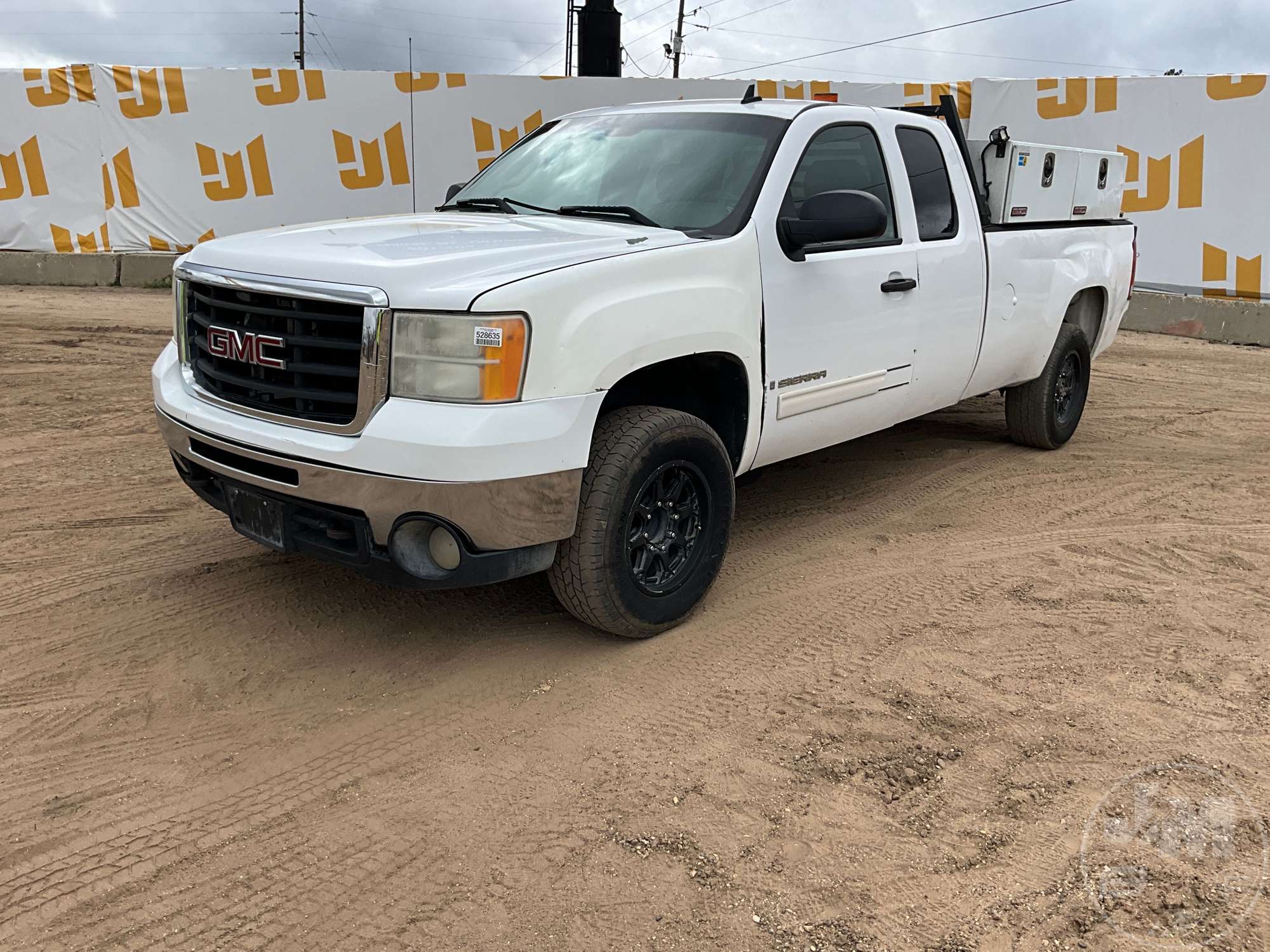 Photo of a 2007 GMC SIERRA 2500 HD