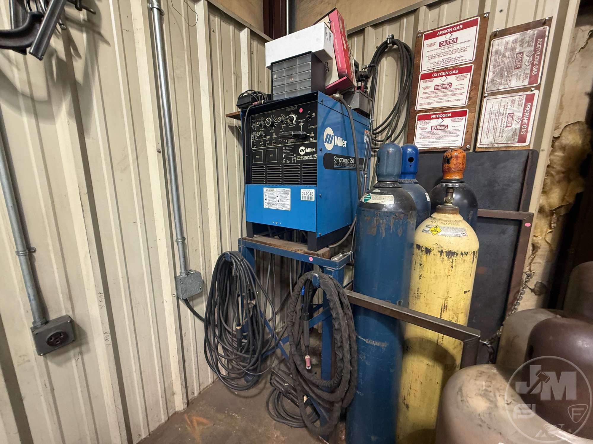 Photo of a  Miller SYNCROWAVE 250