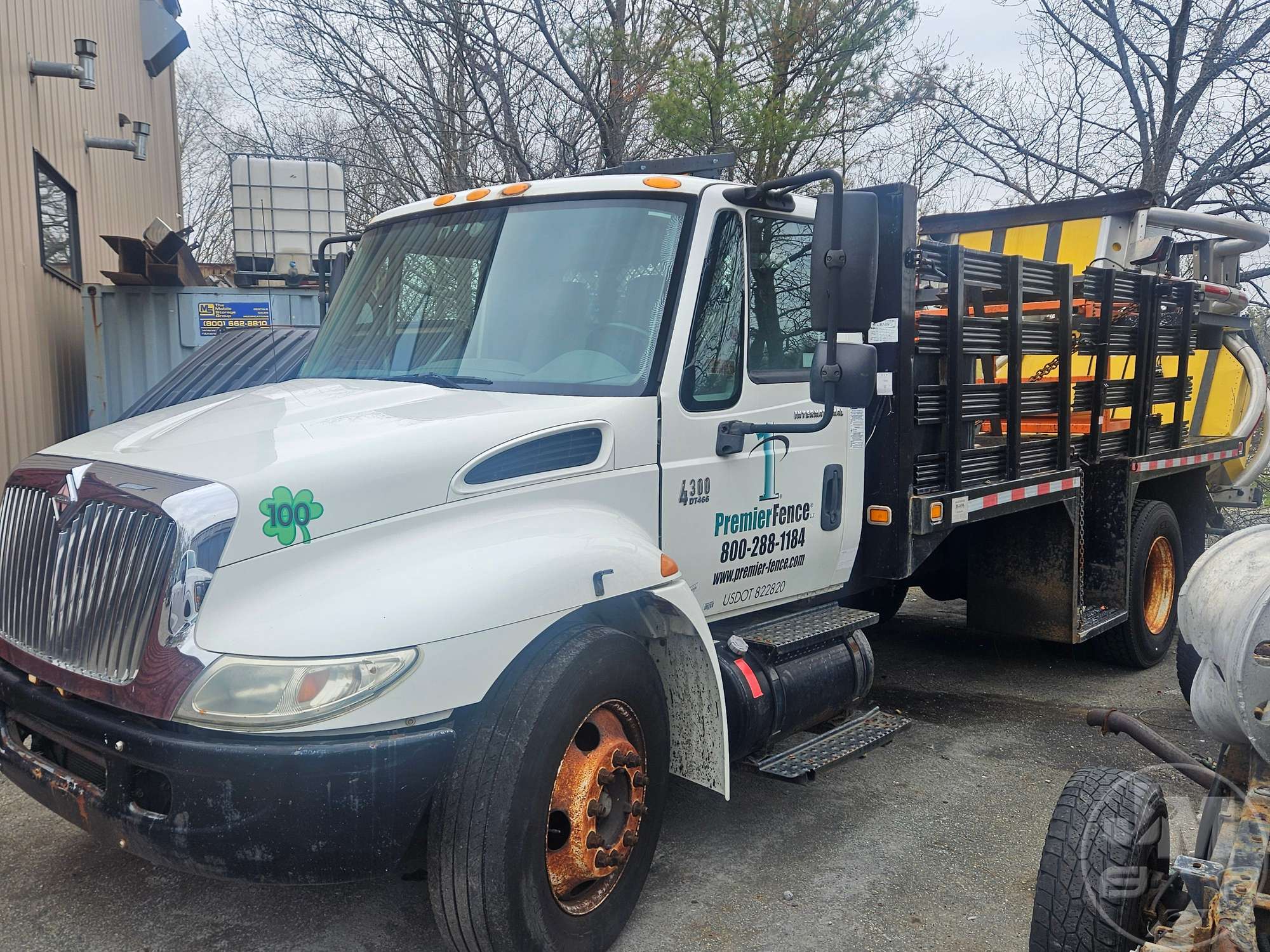 Photo of a 2004 International 4300