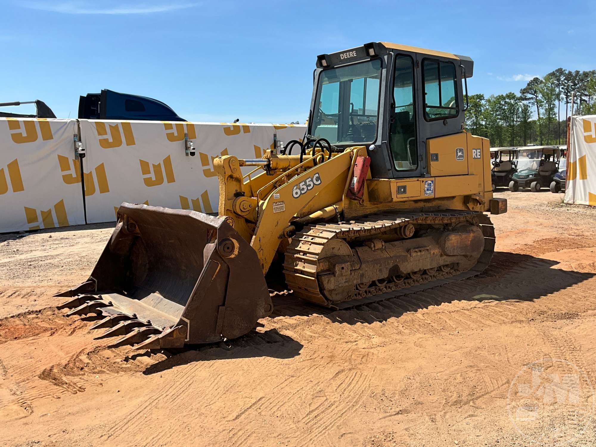Photo of a 2001 John Deere 655C