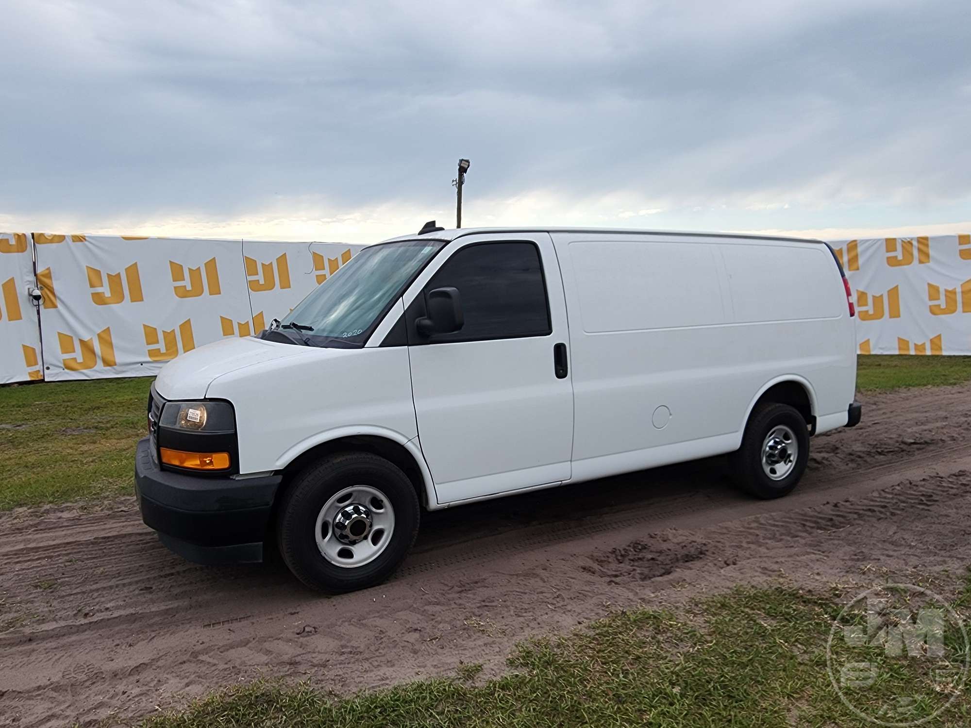 Photo of a 2020 GMC SAVANA