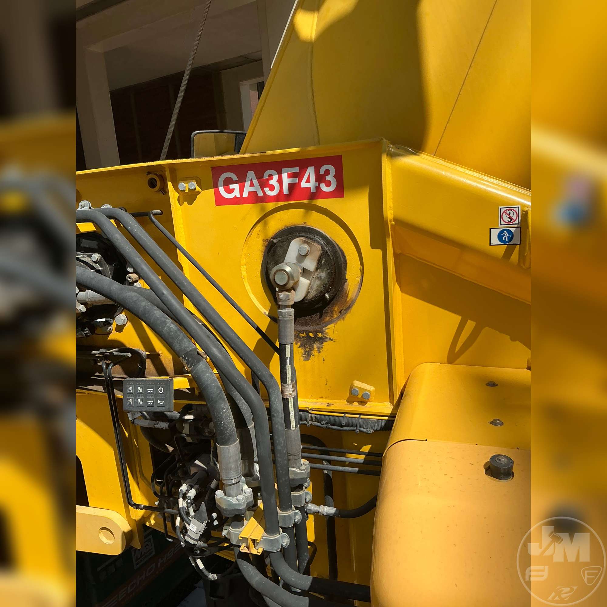2017 Grove GRT8090