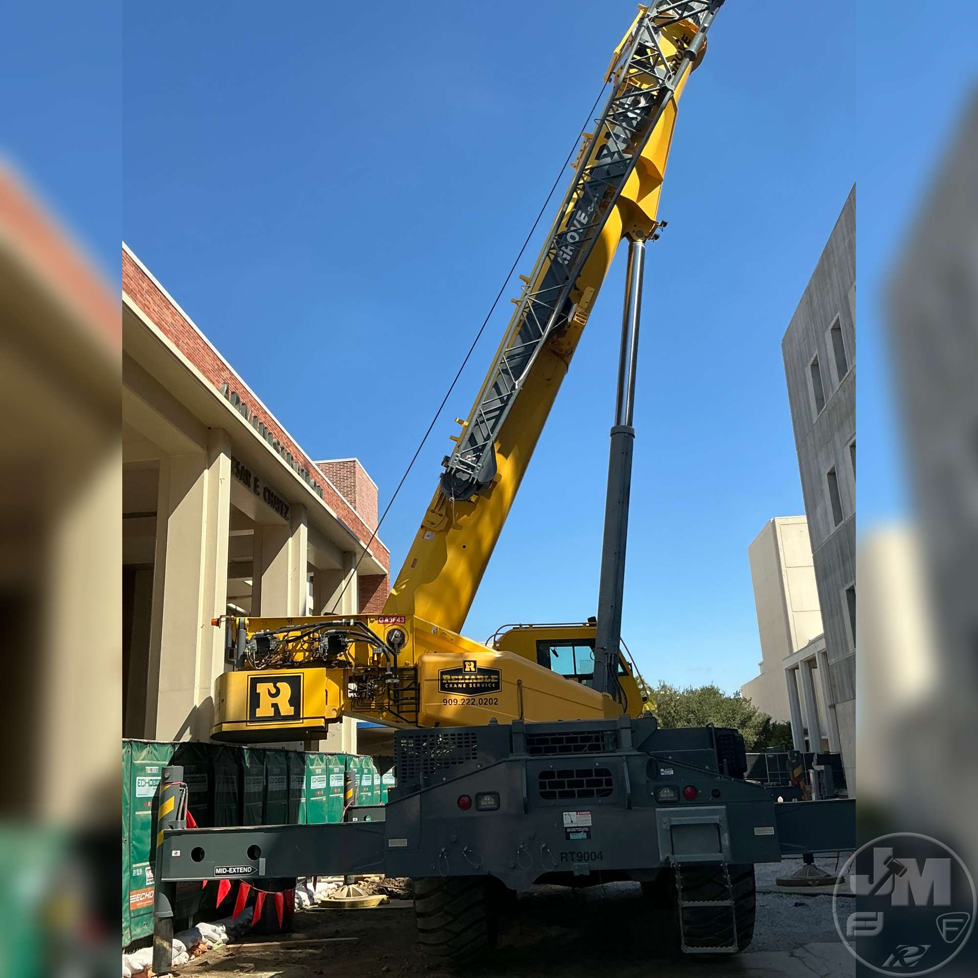 2017 Grove GRT8090