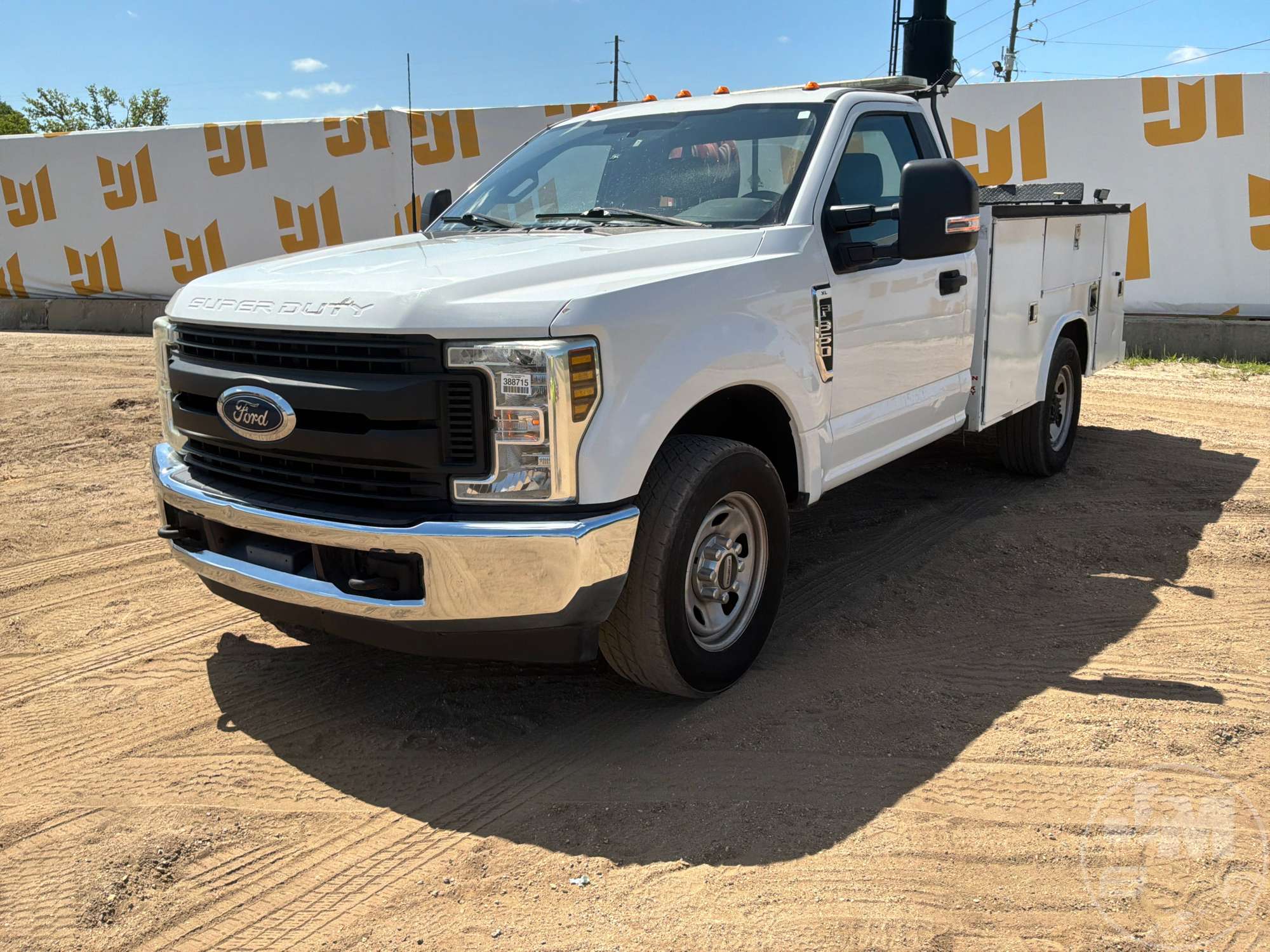 Photo of a 2019 Ford F-350 XL