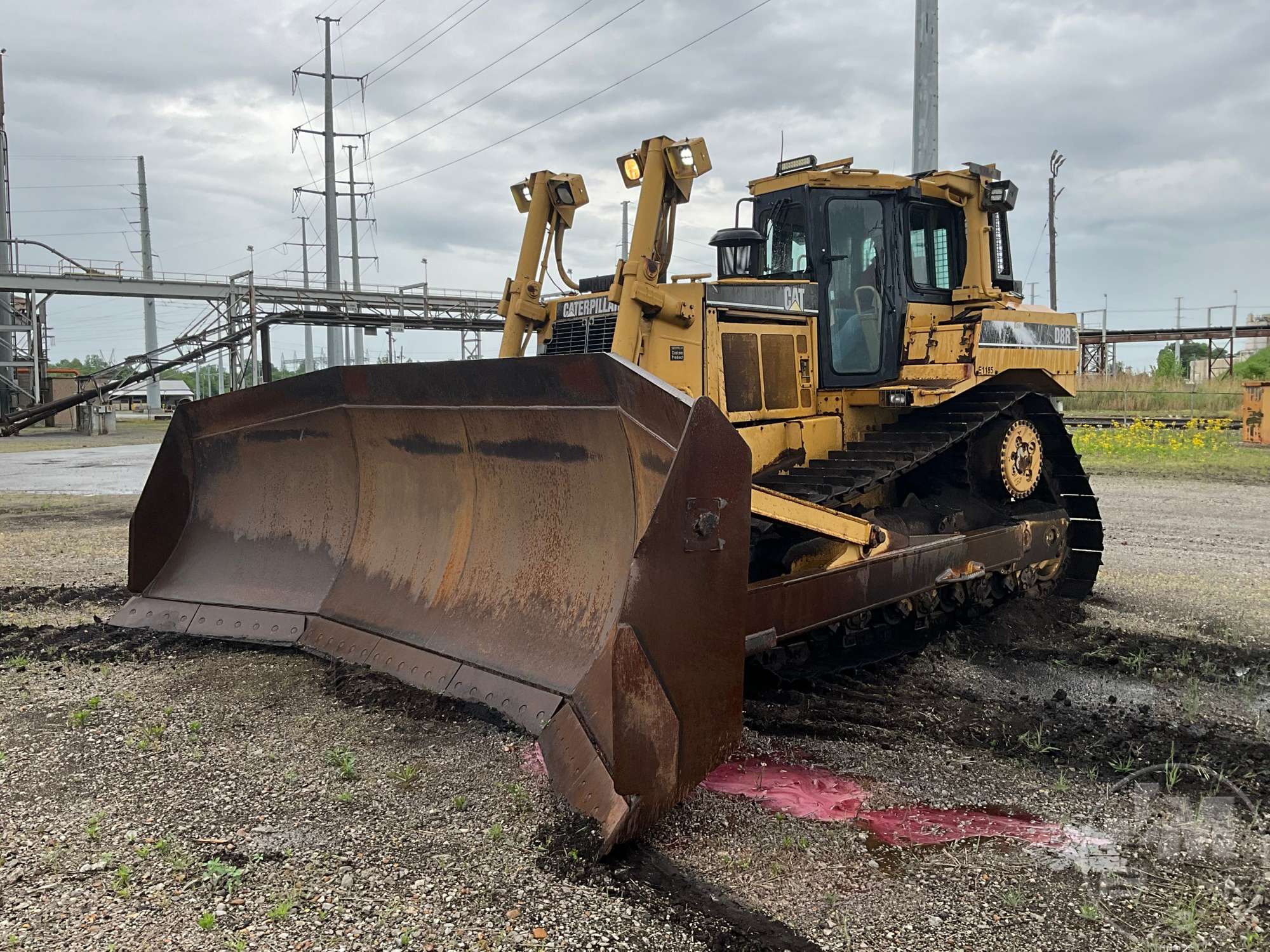 Photo of a 1997 Caterpillar D8R