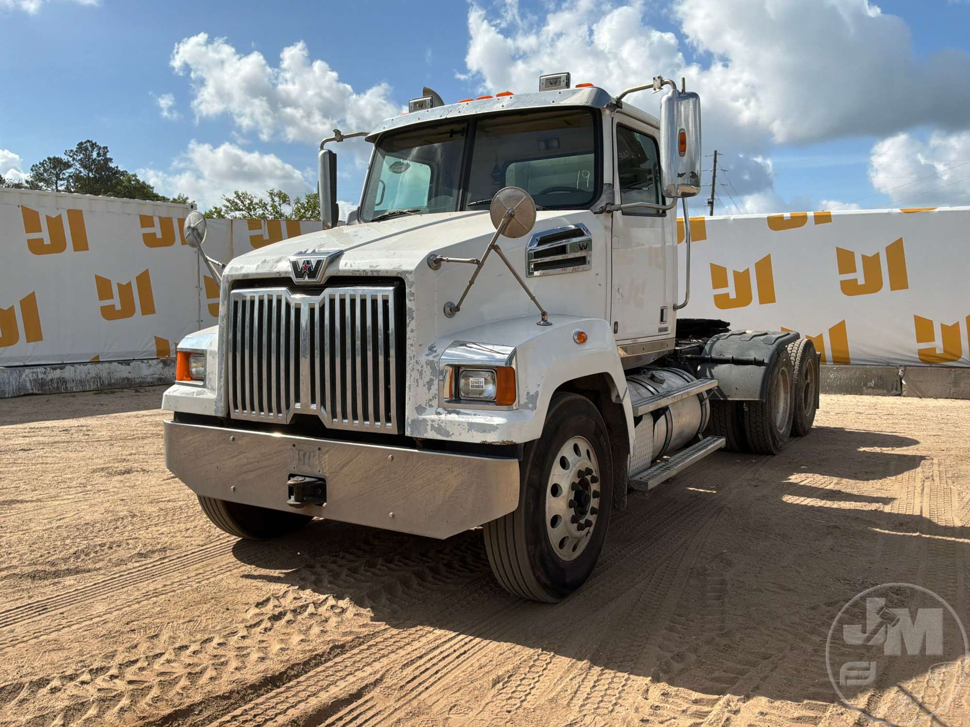 Photo of a 2019 Western Star 4700
