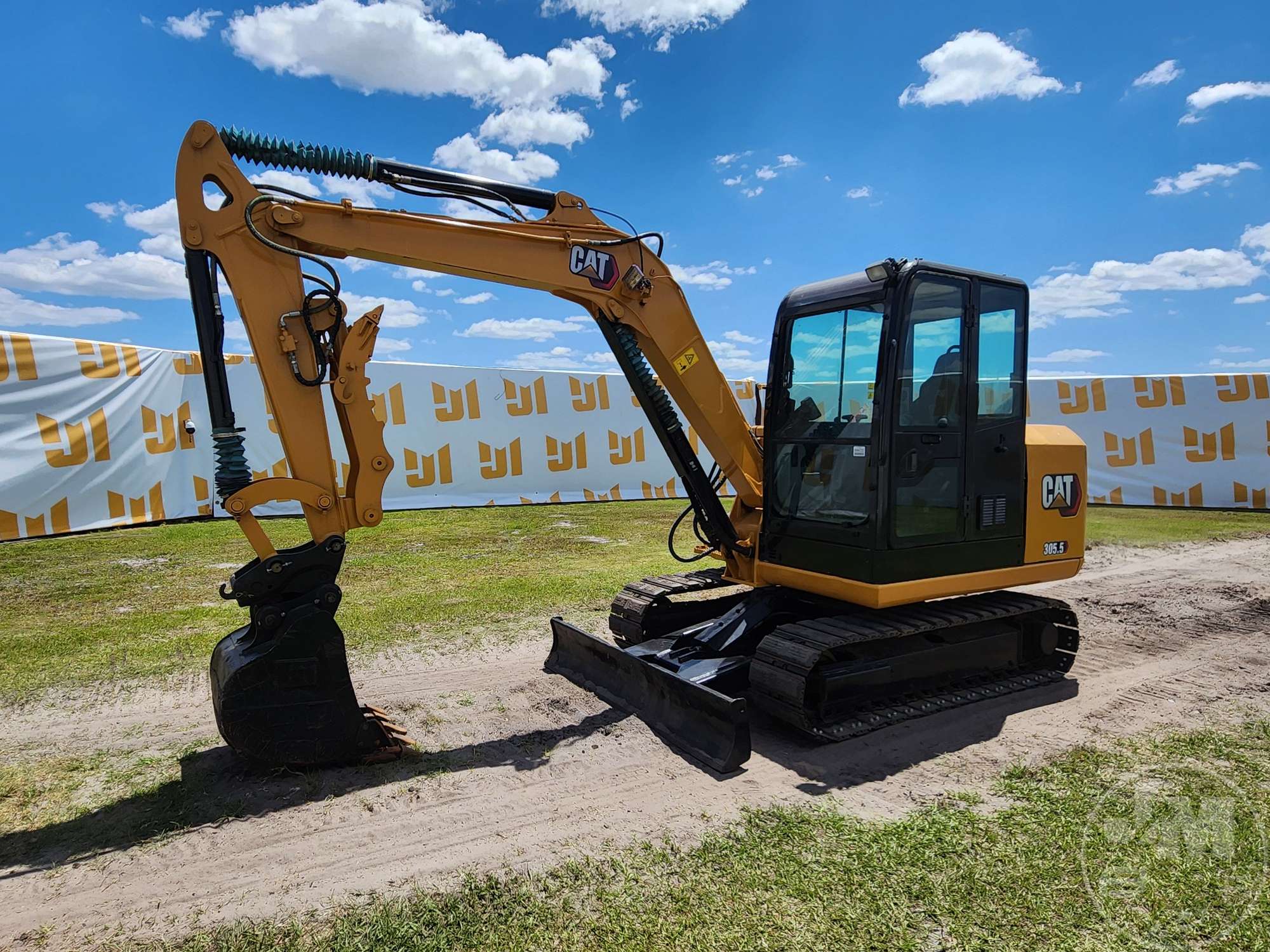 Photo of a 2021 Caterpillar 30550