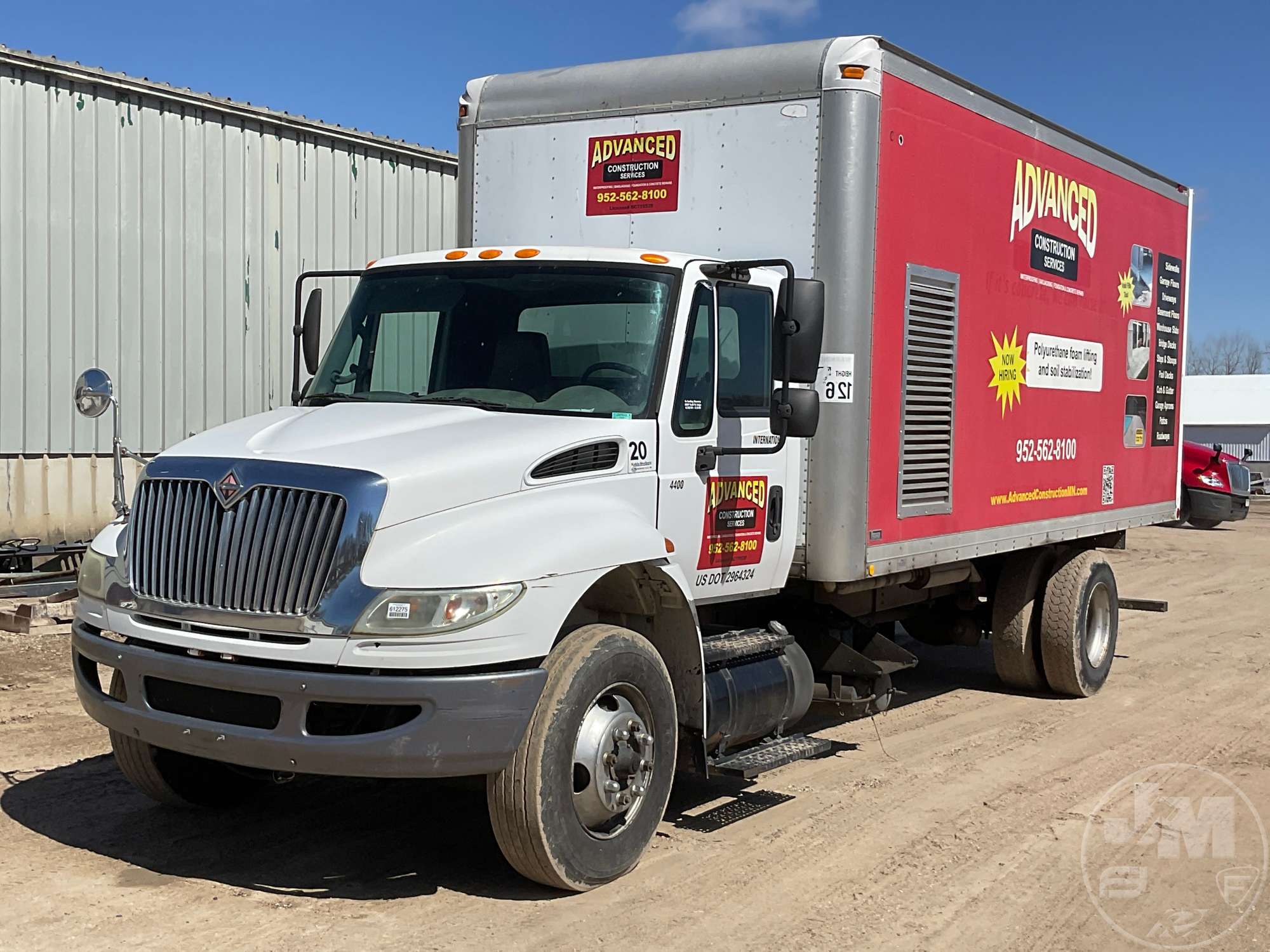 Photo of a 2004 International 4400