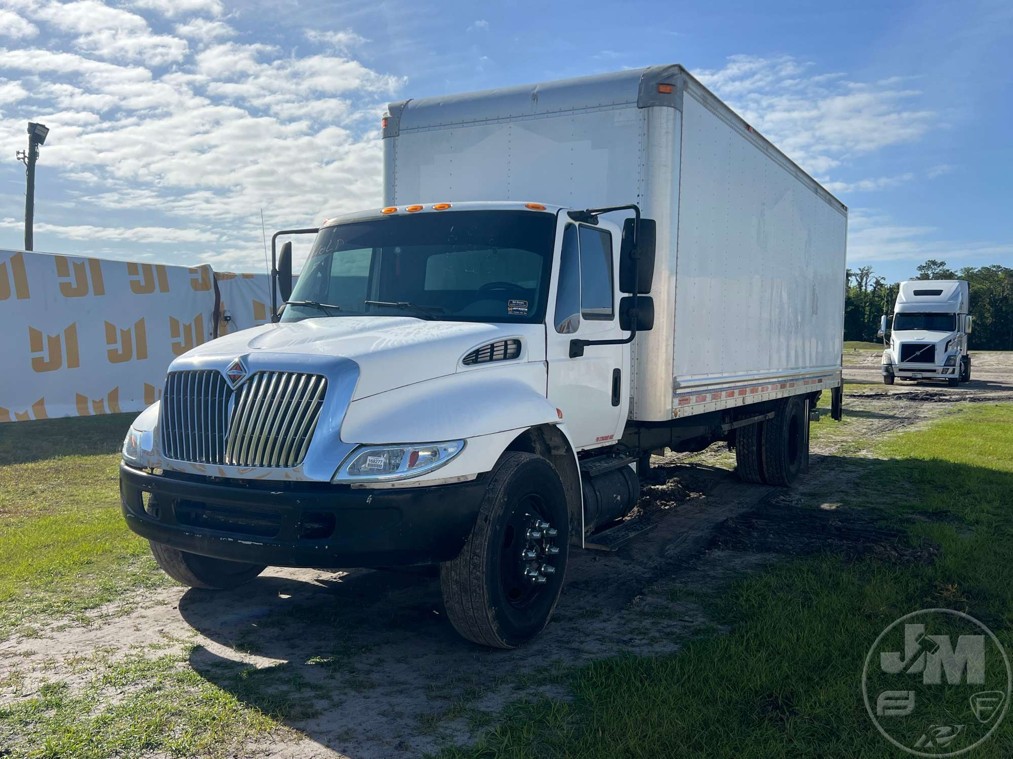 Photo of a 2004 International 4200
