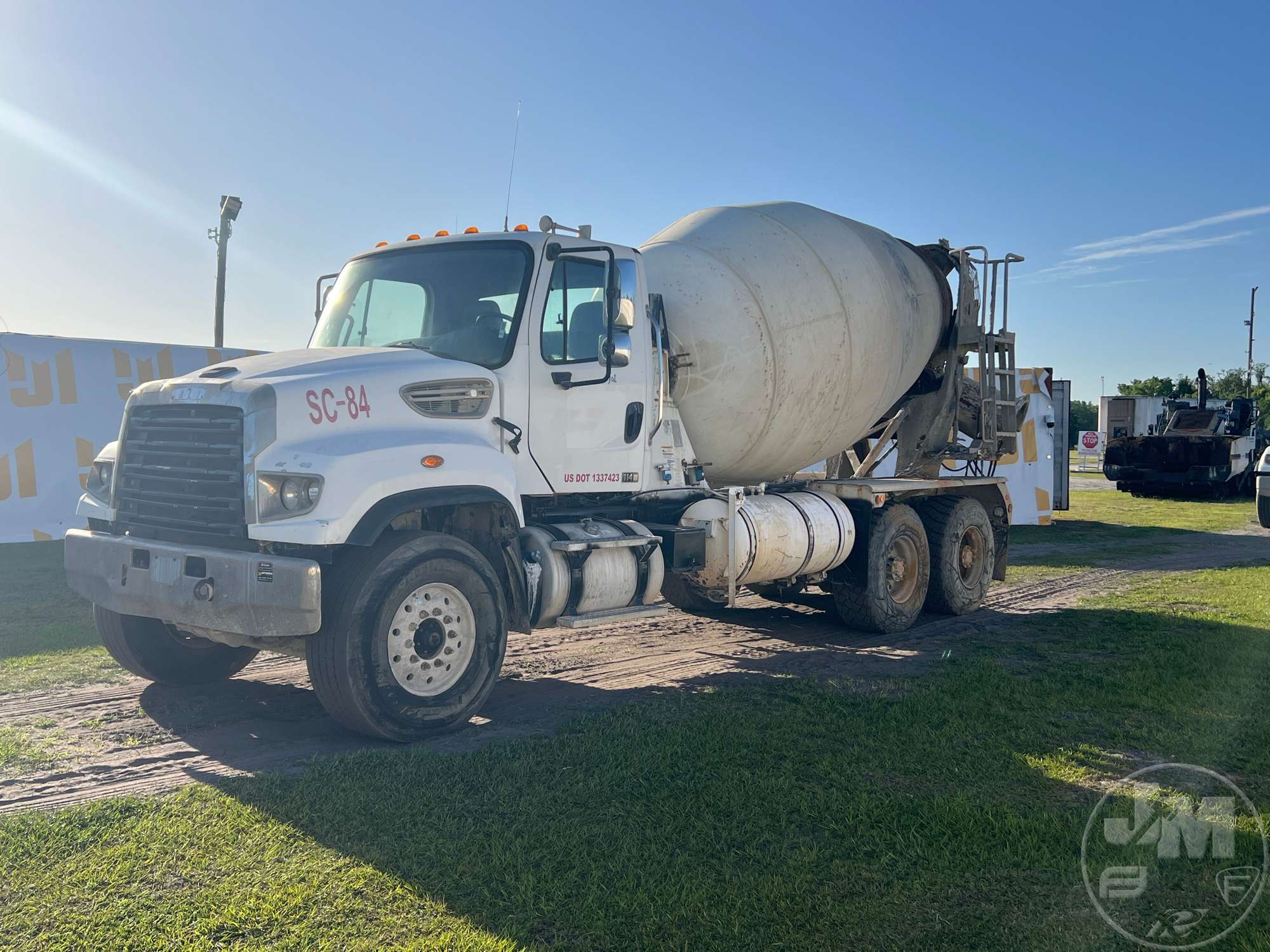Photo of a 2018 Freightliner 114SD