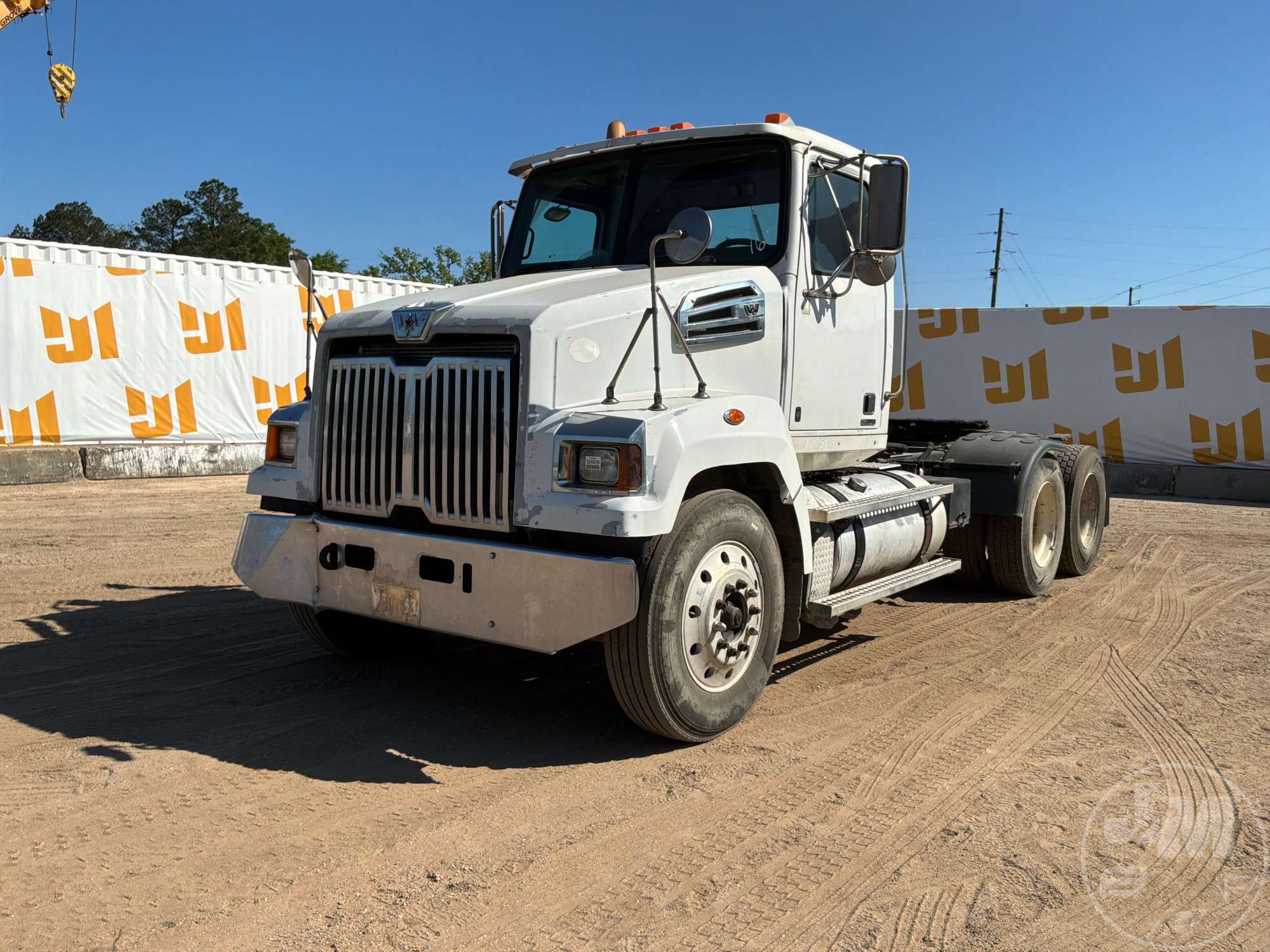Photo of a 2016 Western Star 4700