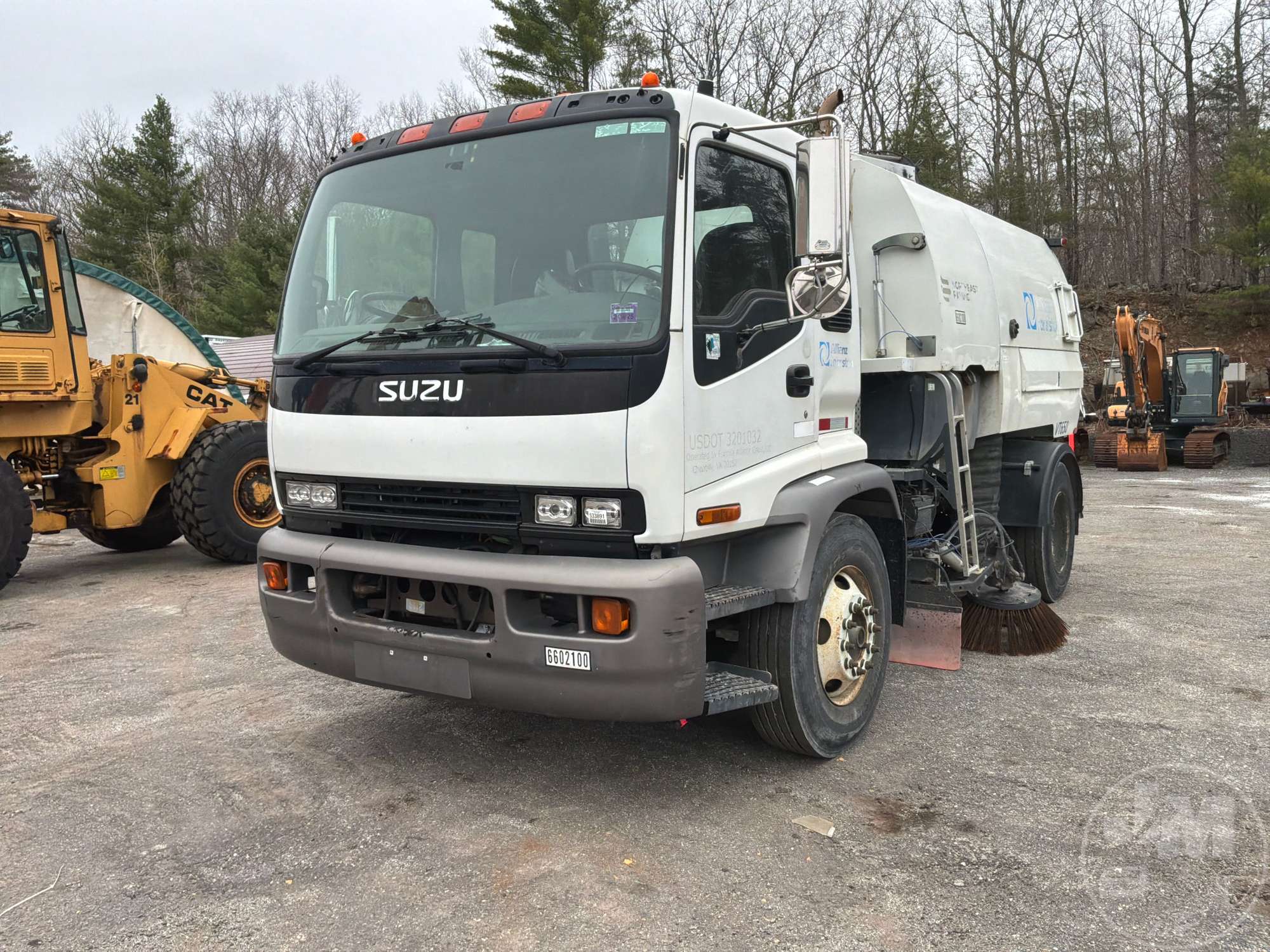 Photo of a 2009 Isuzu VT650