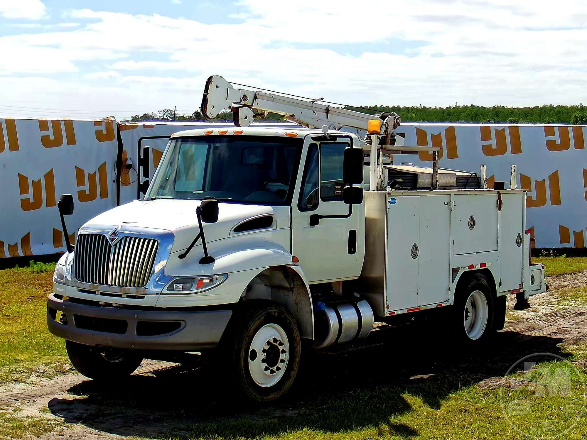 Photo of a 2017 International 4300