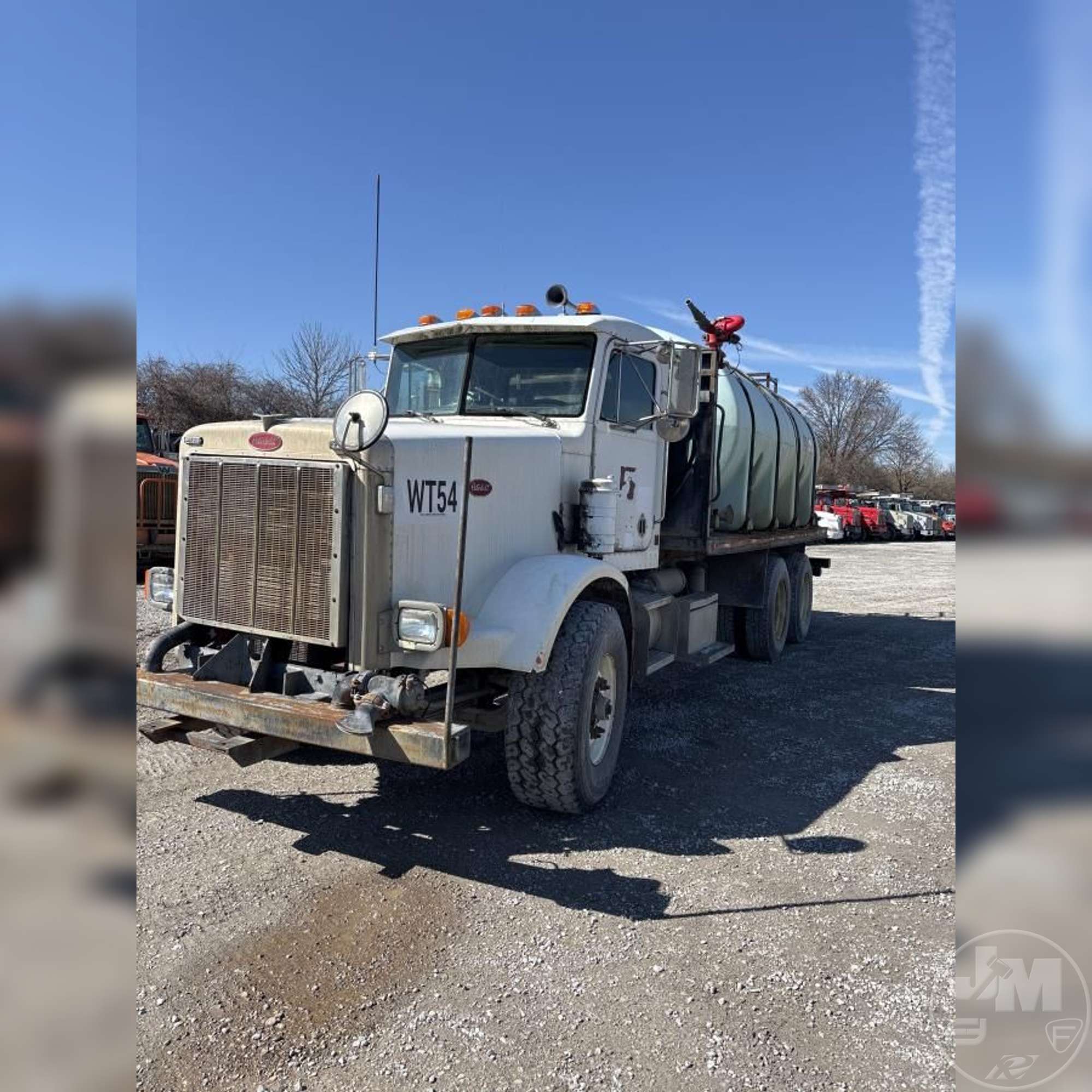 Photo of a 2001 Peterbilt 357