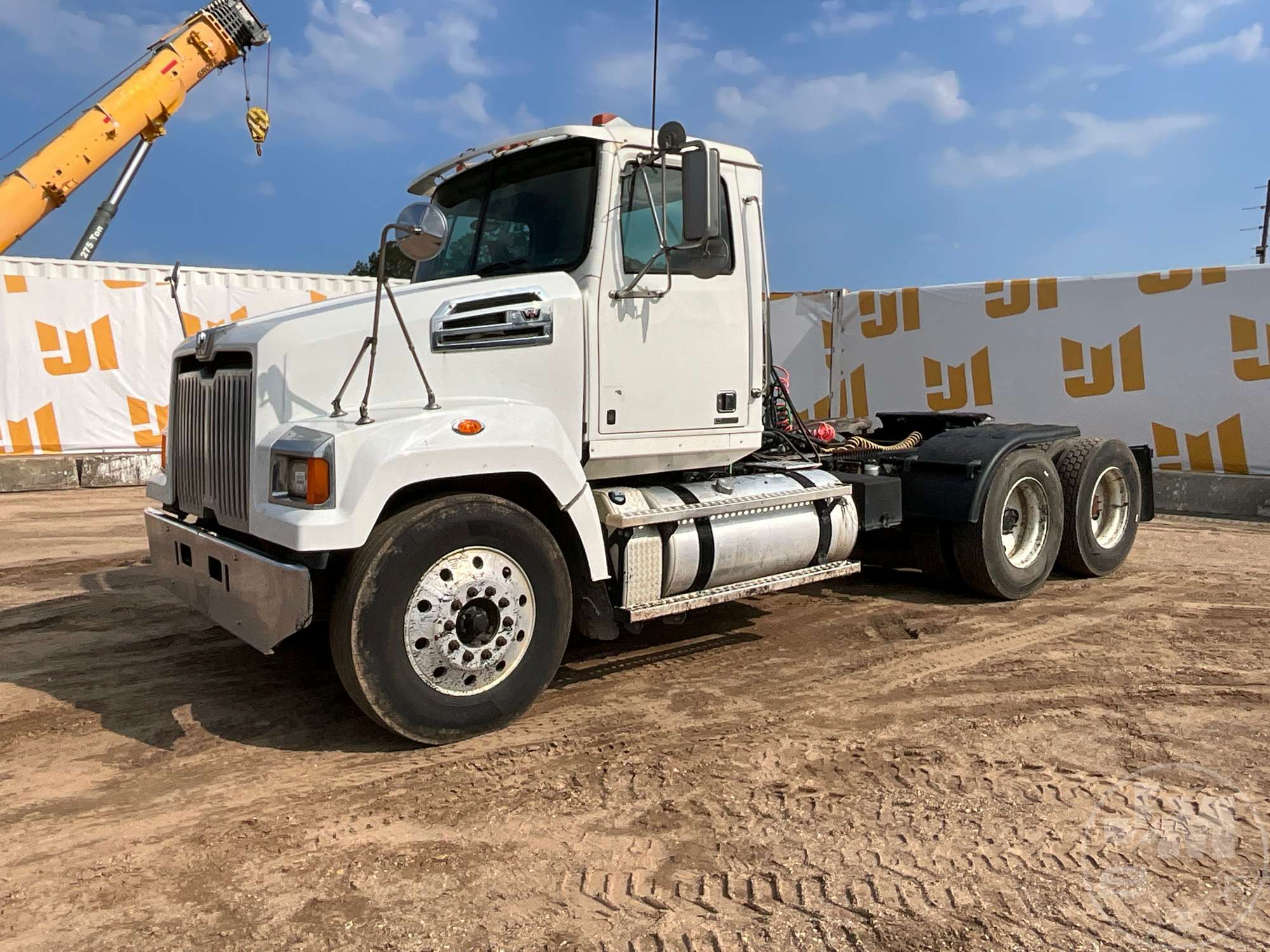 Photo of a 2016 Western Star 4700