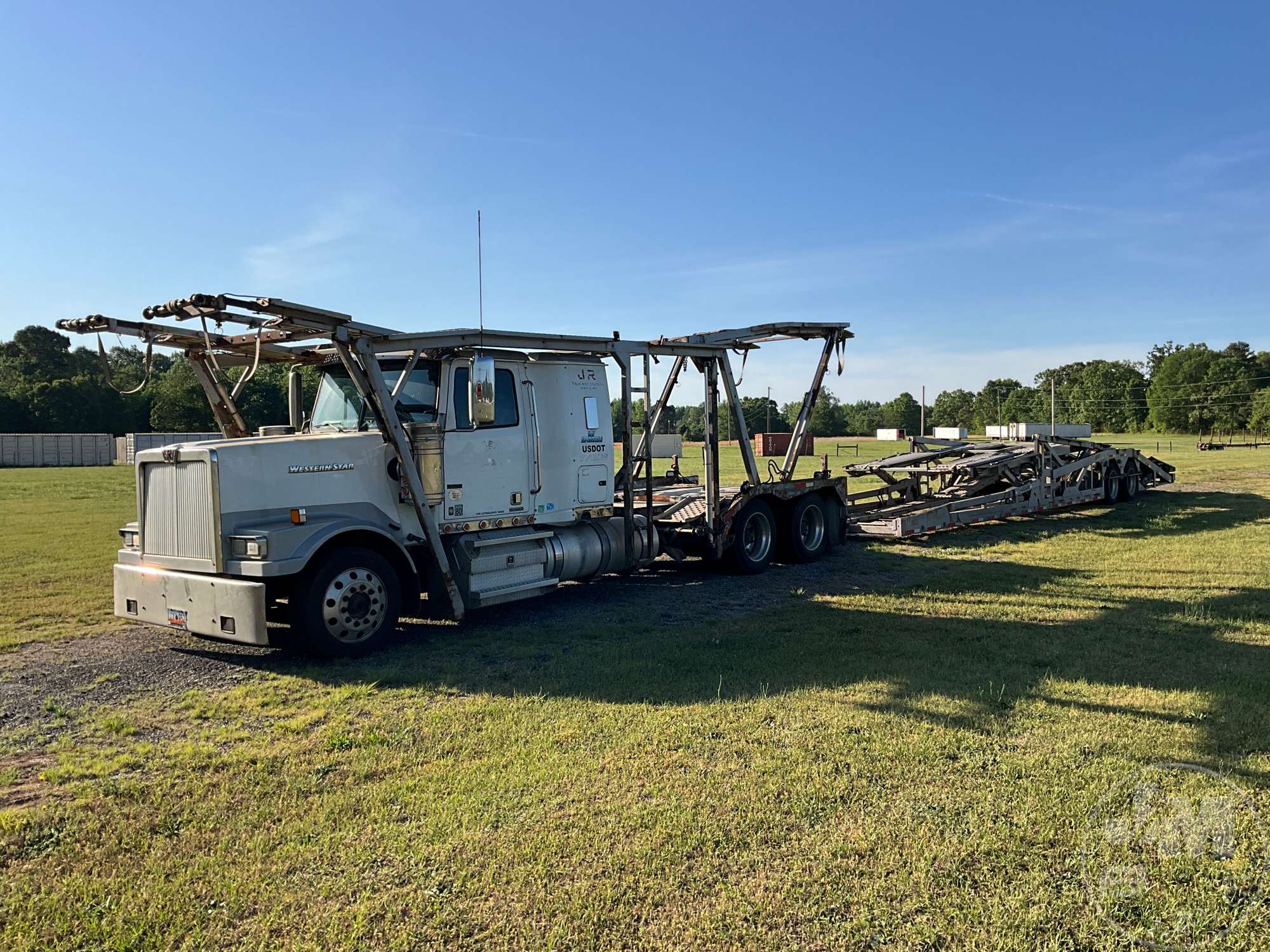Photo of a 2017 Western Star 4900SF
