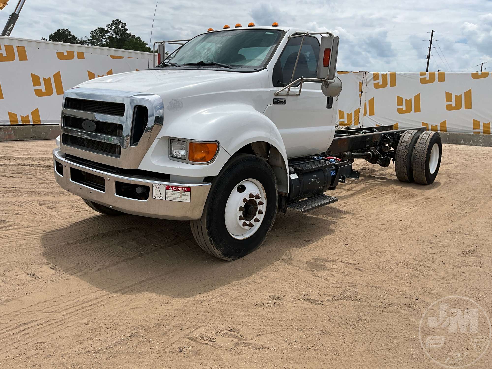 Photo of a 2013 Ford F-750 XLT SD 