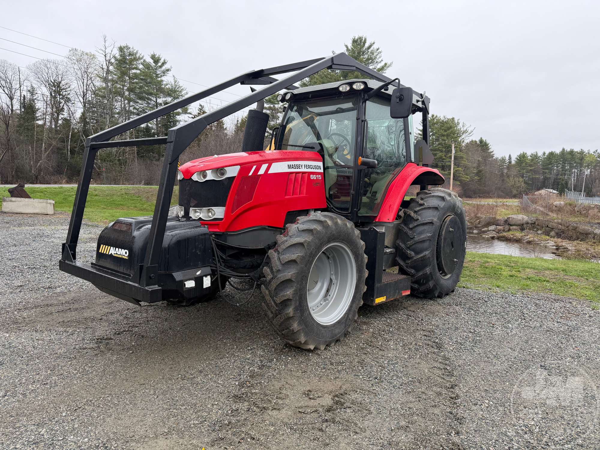 Photo of a 2014 Massey Ferguson 6615