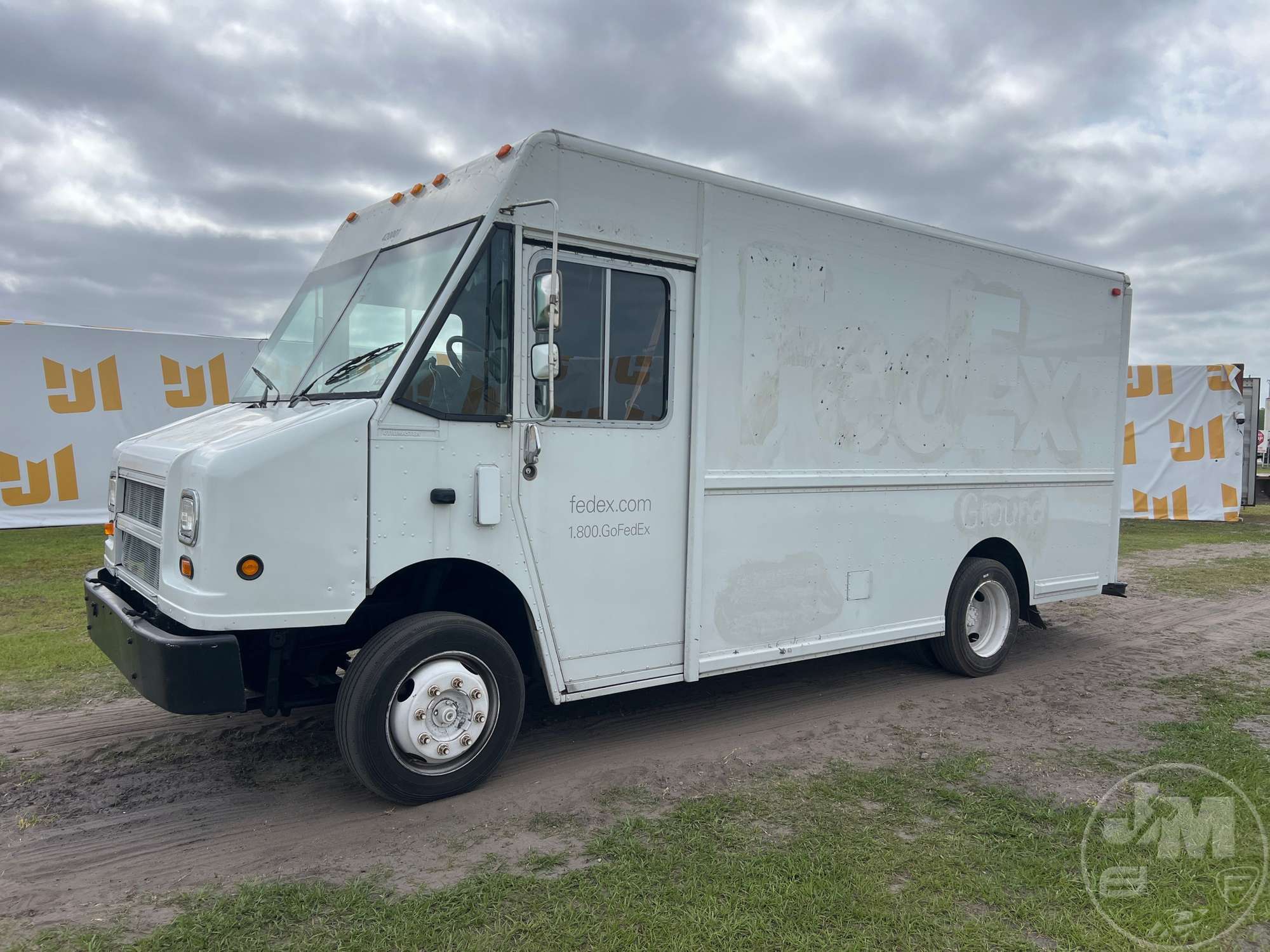 Photo of a 1998 Freightliner MT45 CHASSIS