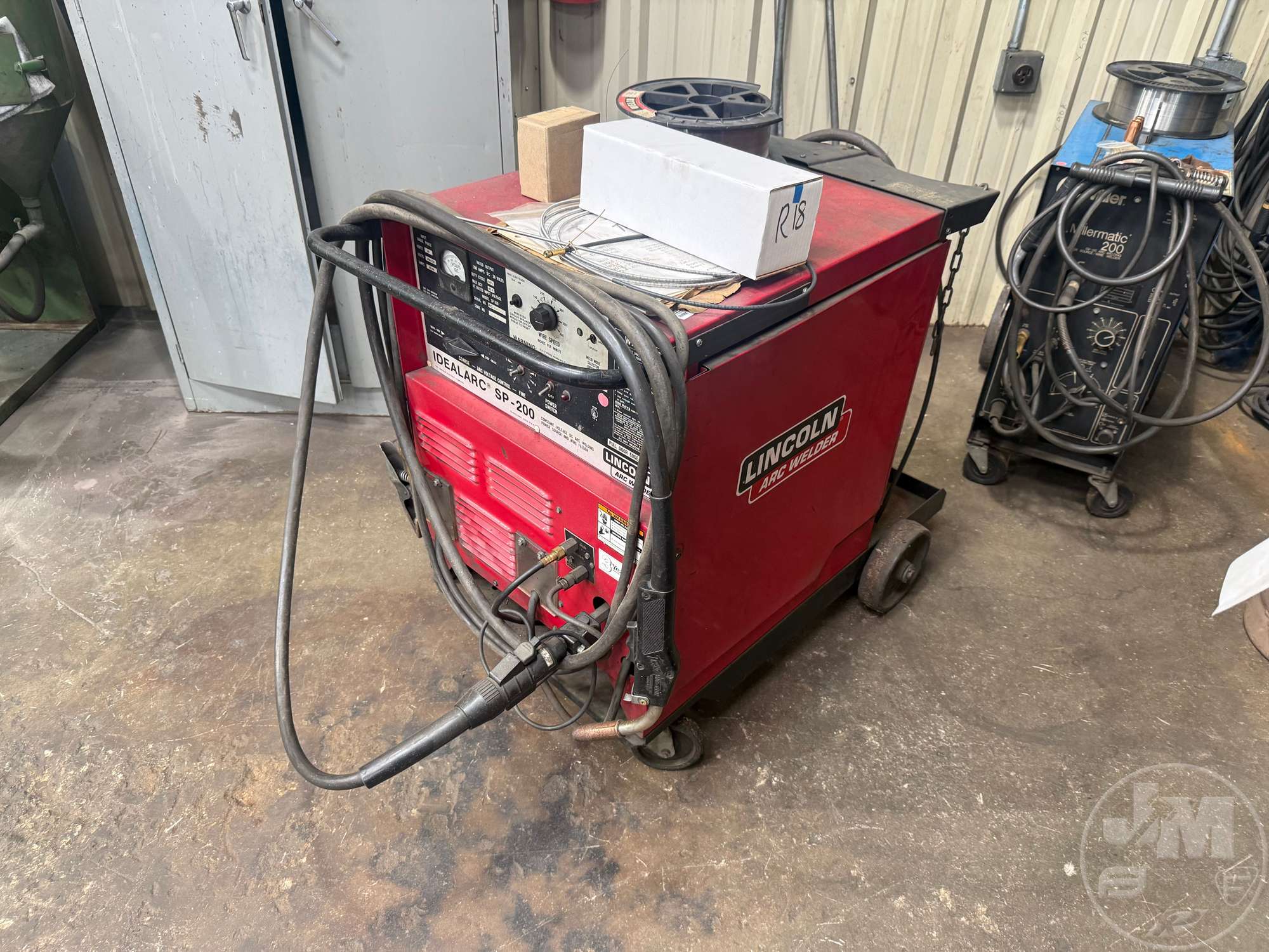 Photo of a  Lincoln IDEALARC SP-200