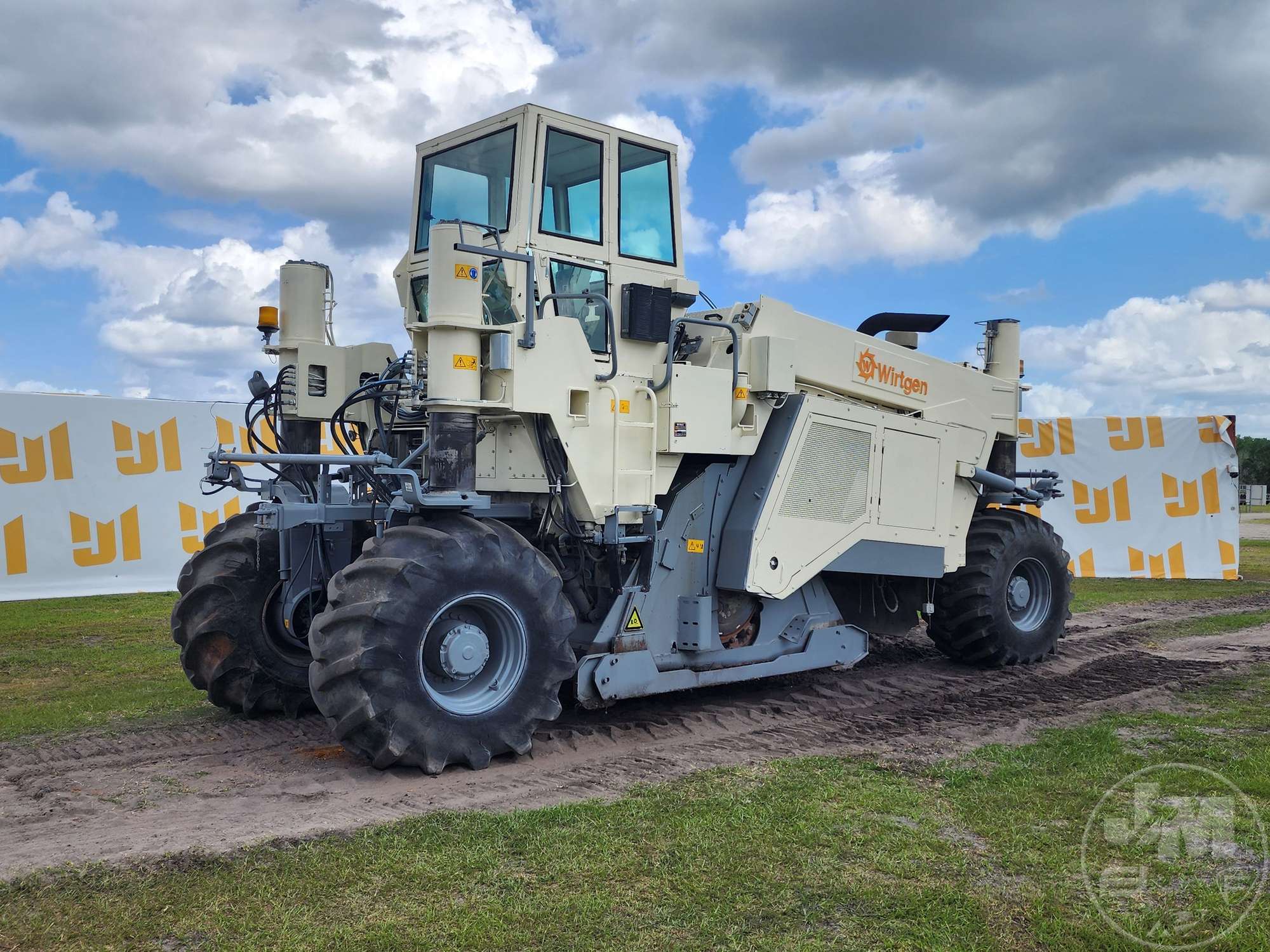 Photo of a 1998 Wirtgen  WR2500