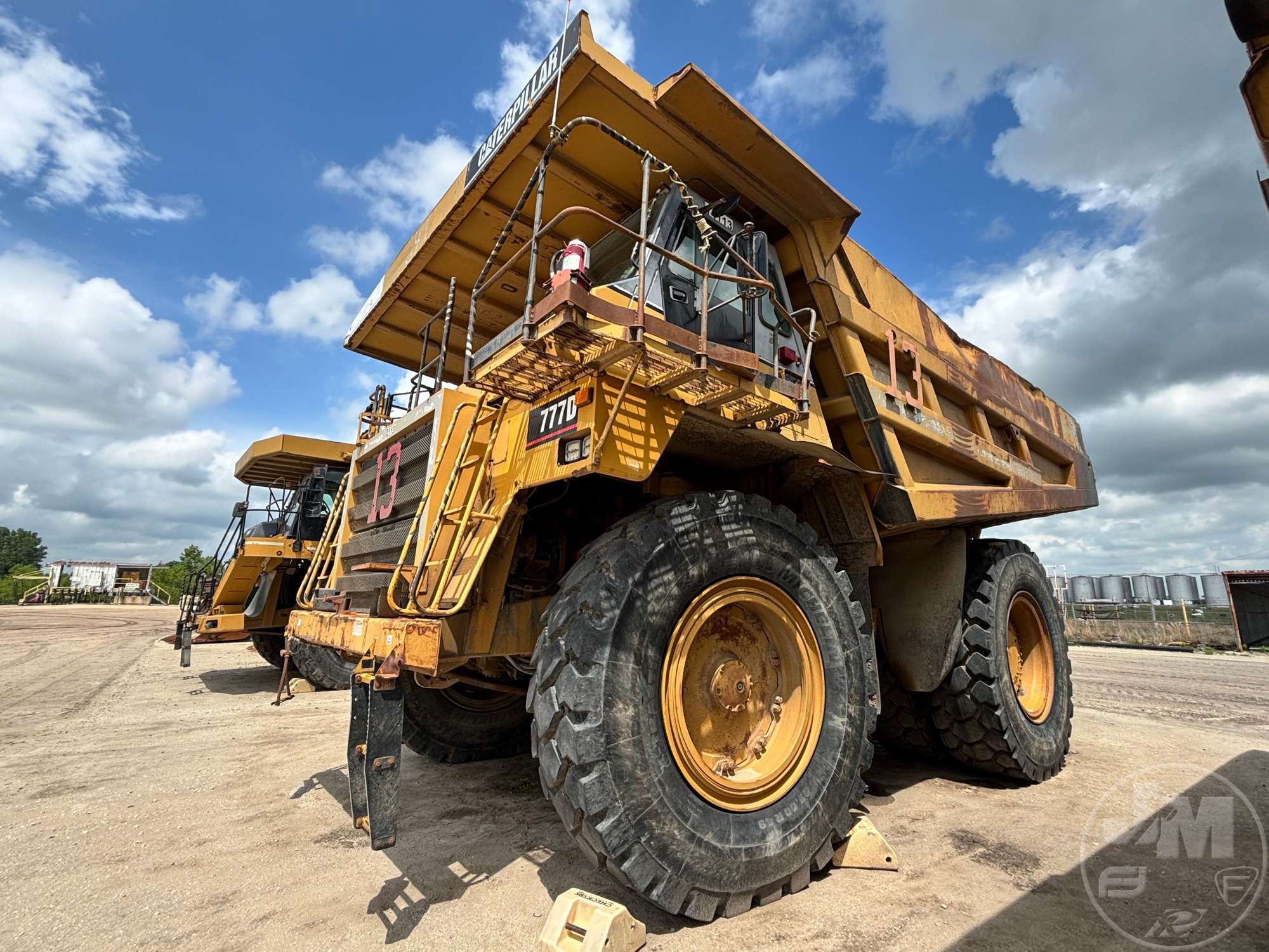 Photo of a 1998 Caterpillar 777D