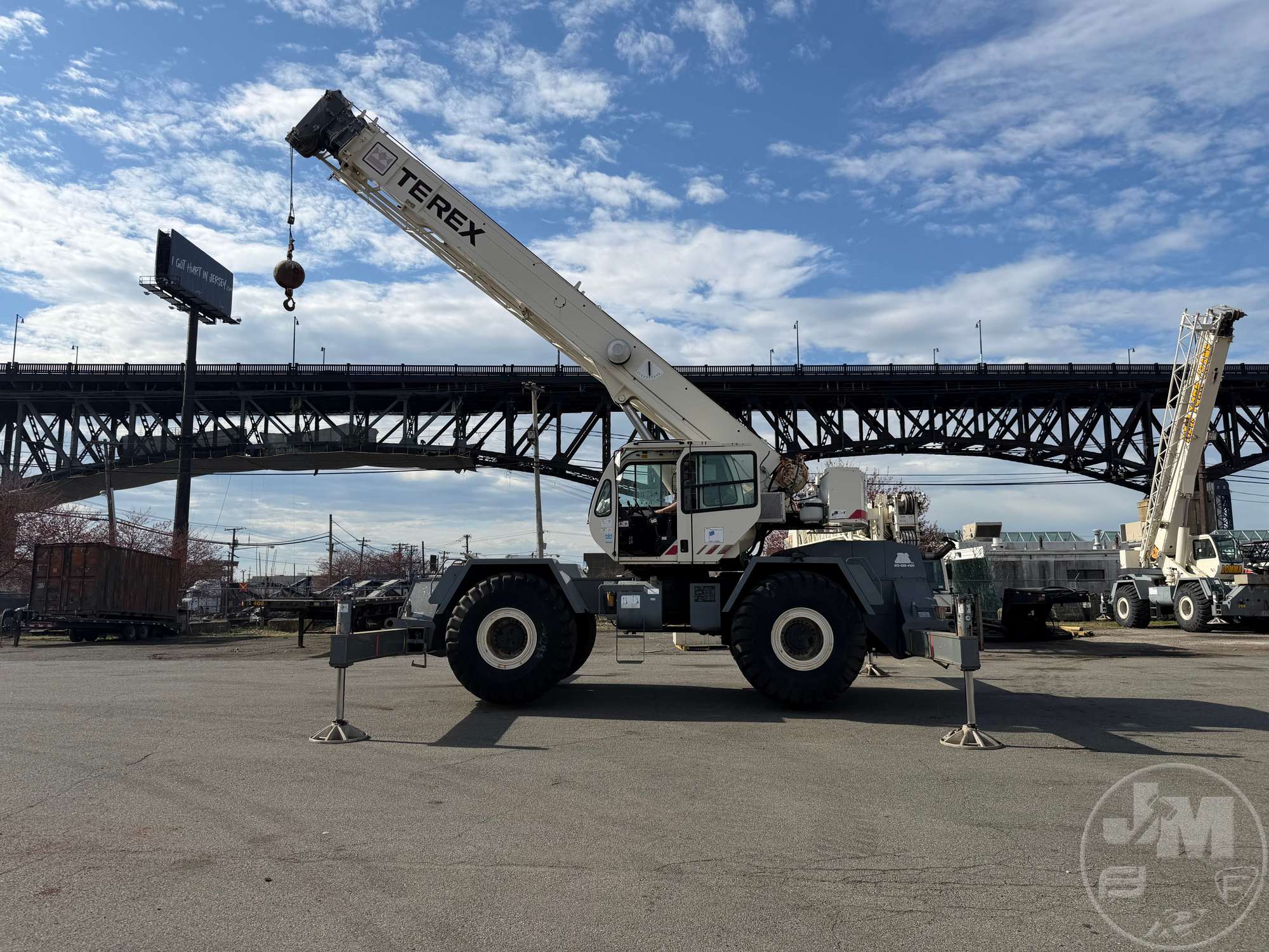 Photo of a 2008 Terex RT 335-1