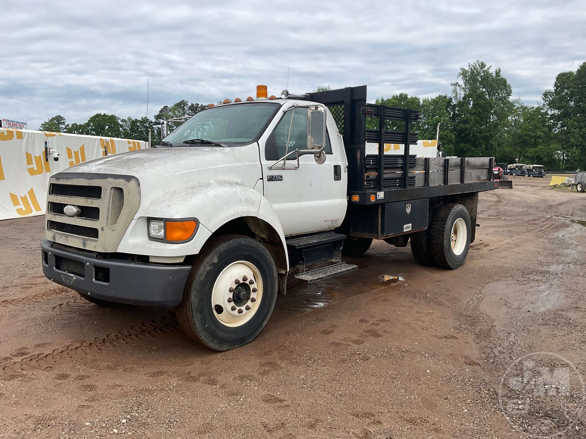 Photo of a 2007 Ford F-750
