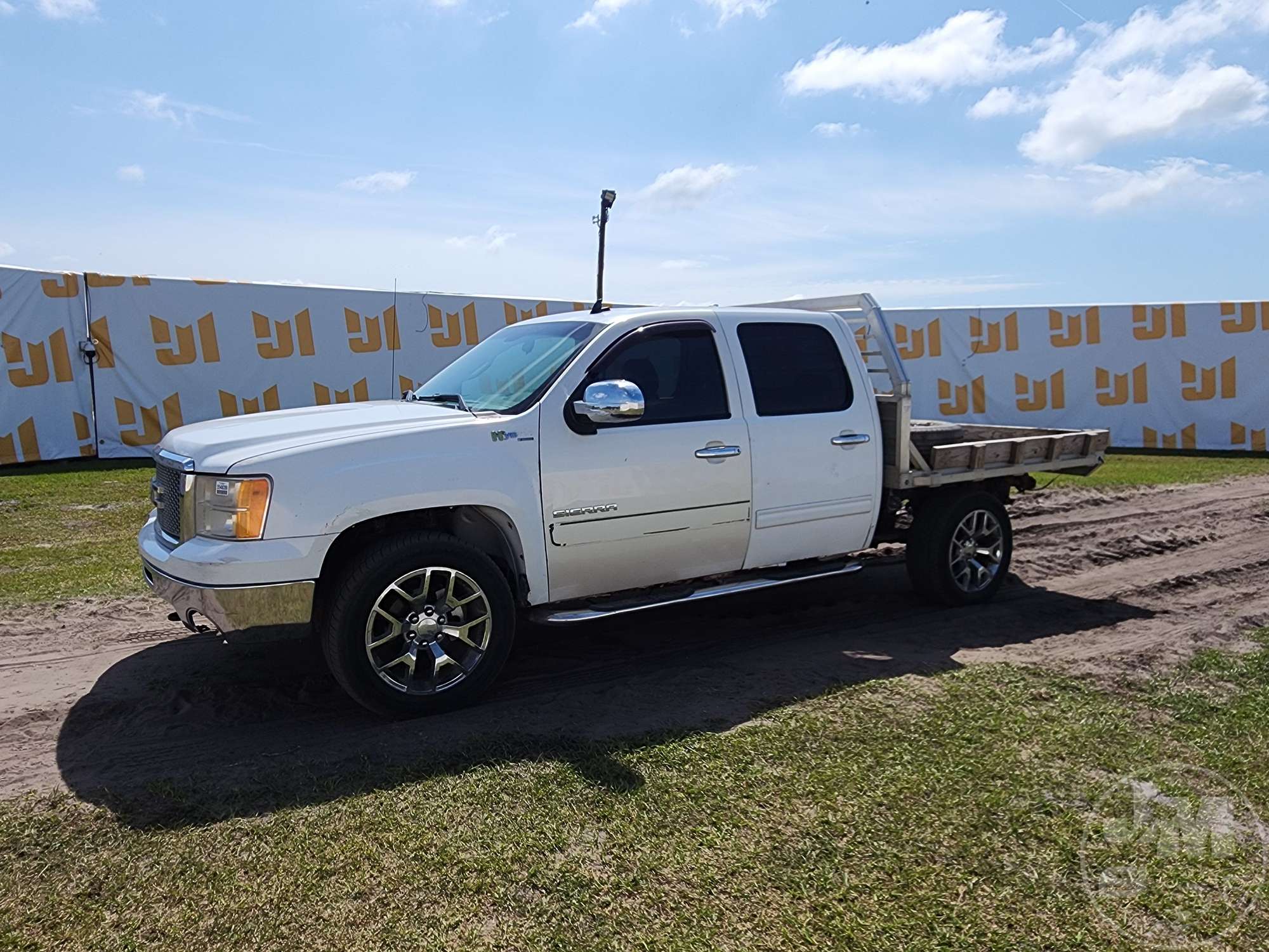Photo of a 2009 GMC Sierra