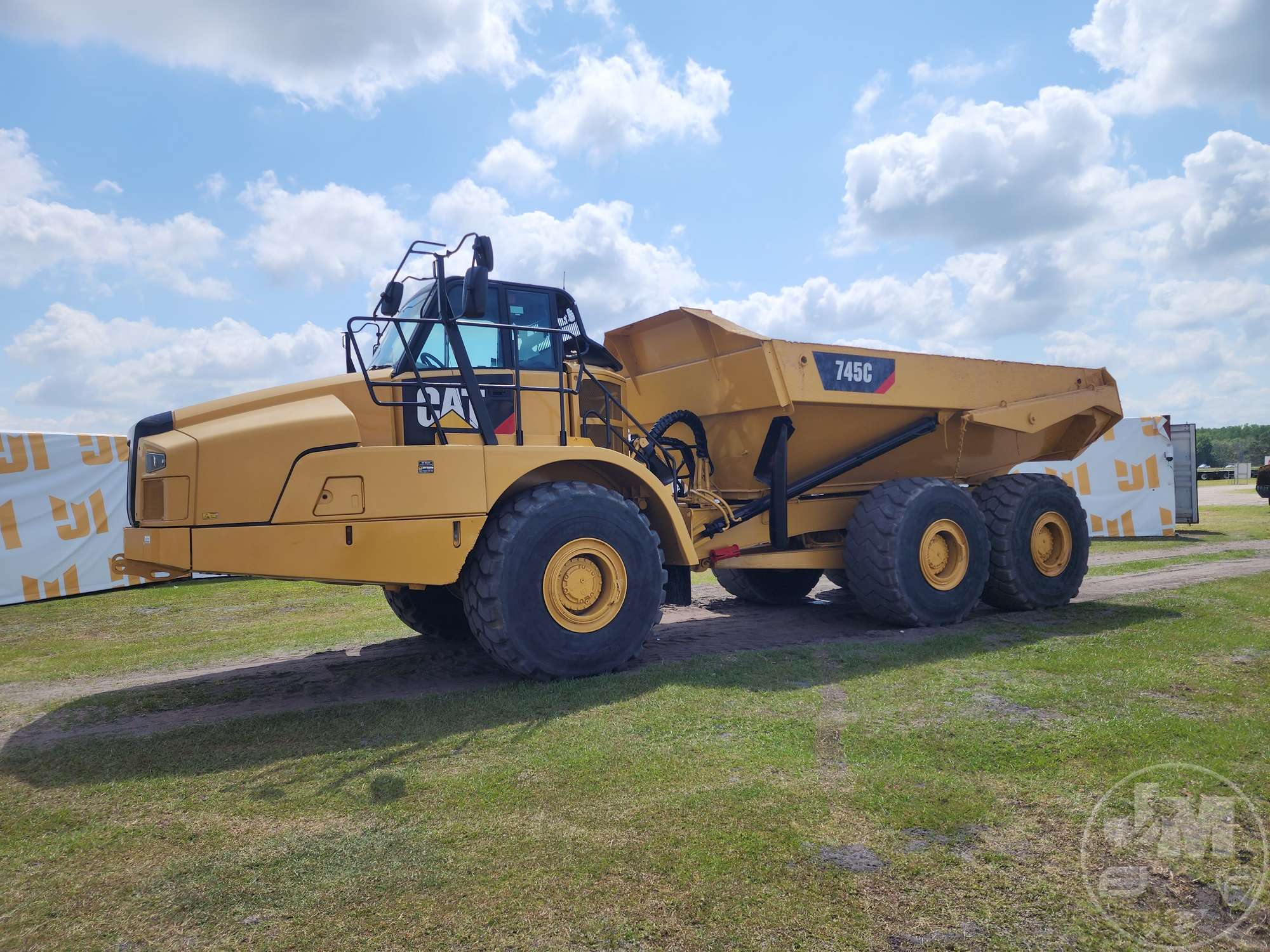 Photo of a 2016 Caterpillar 745C