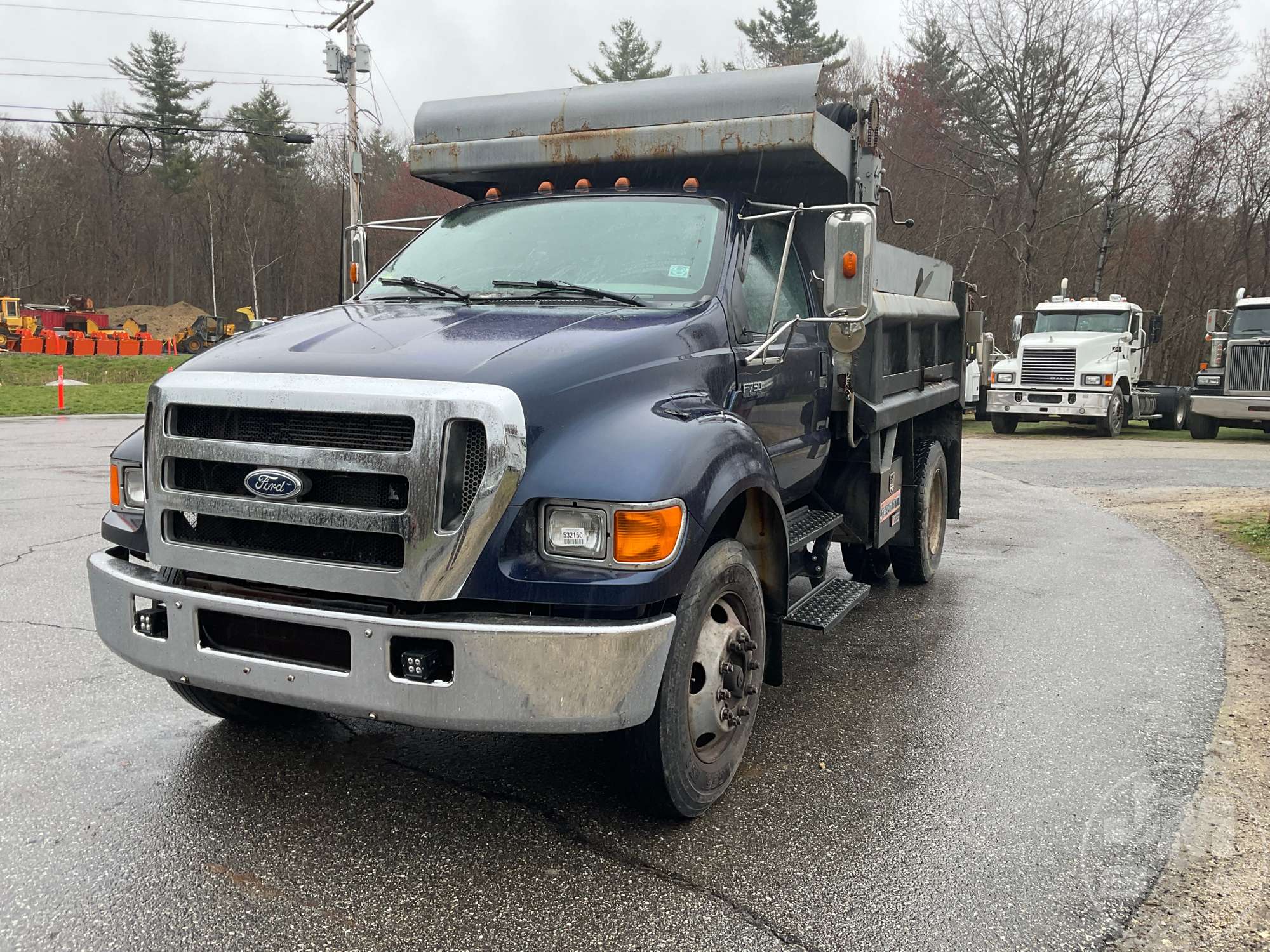 Photo of a 2006 Ford F-750
