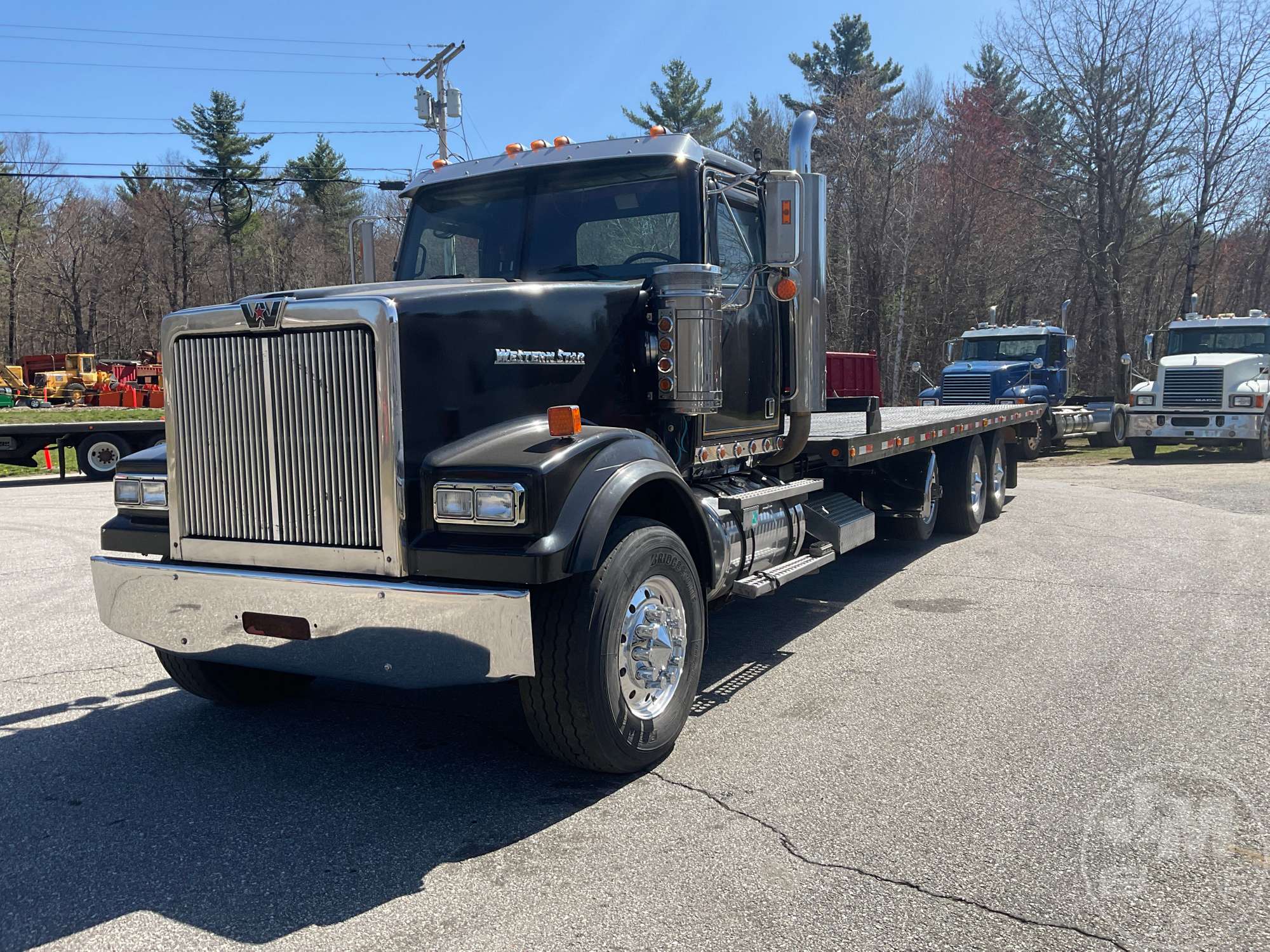 Photo of a 2009 Western Star 4900