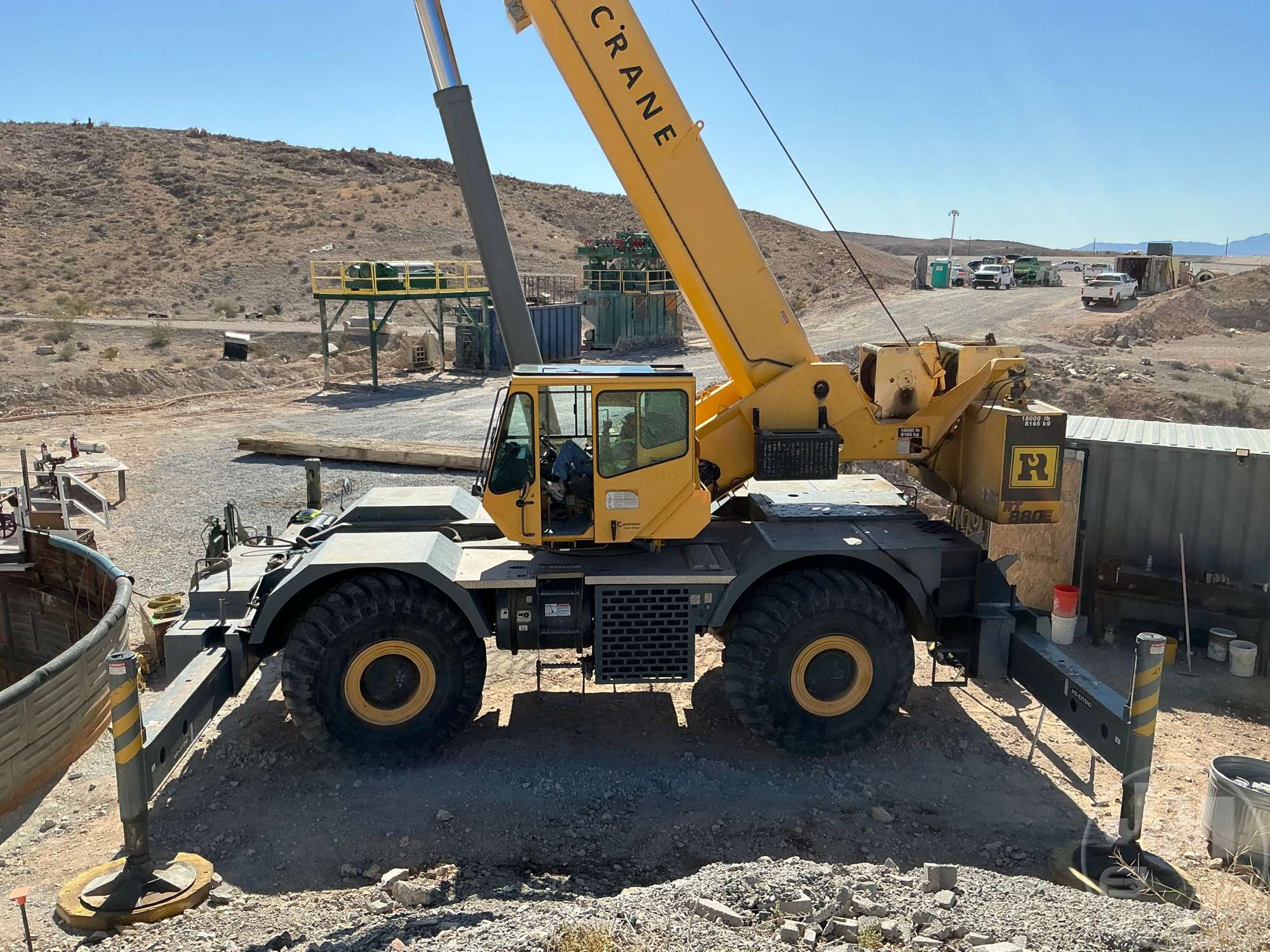 Photo of a 2008 Grove RT880E