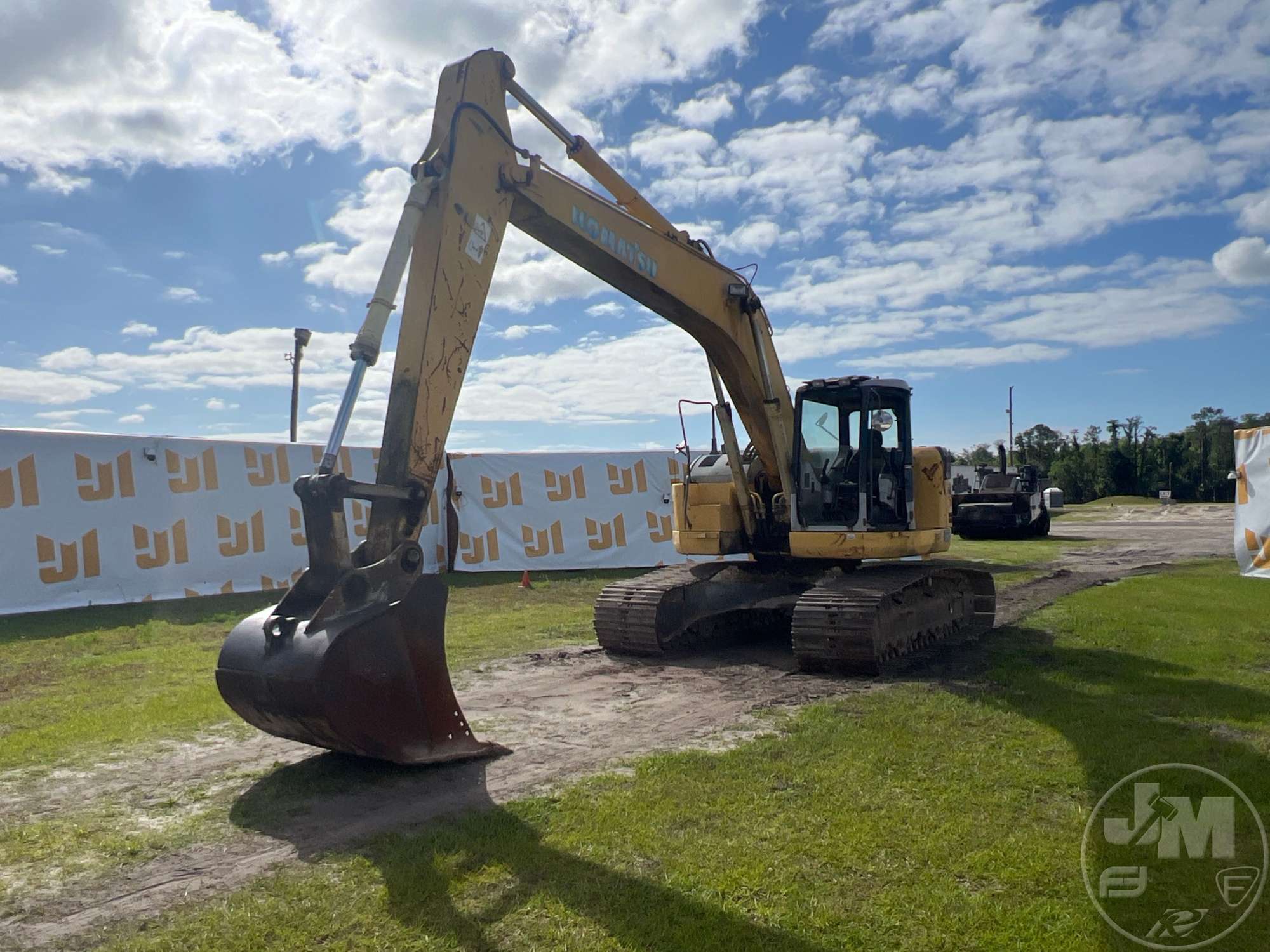 Photo of a 2005 Komatsu PC228USLC-3