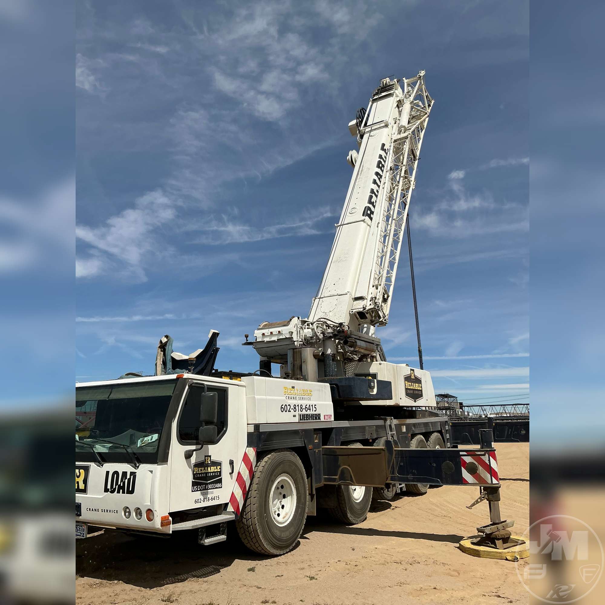 Photo of a 2008 Liebherr LTM 1220-5.2
